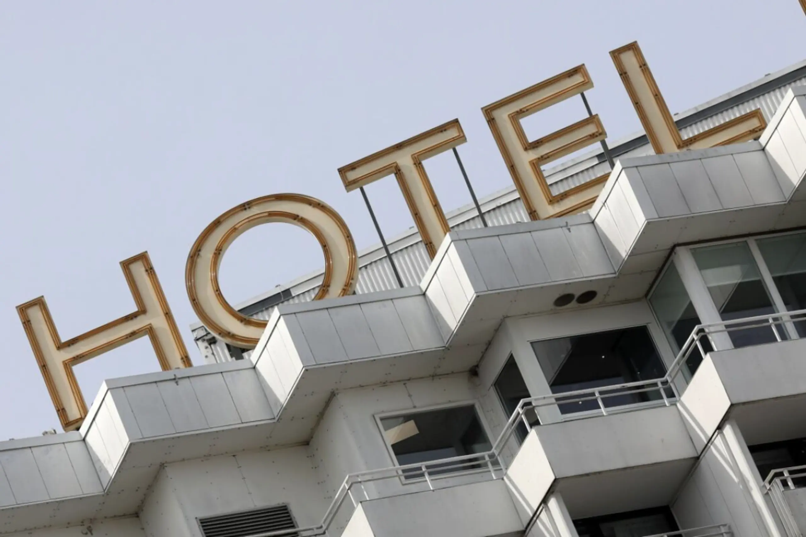 ++ ARCHIVBILD ++ Das Fünf-Sterne-Hotel Neptun in Rostock gehört zur DSR Hotel Holding