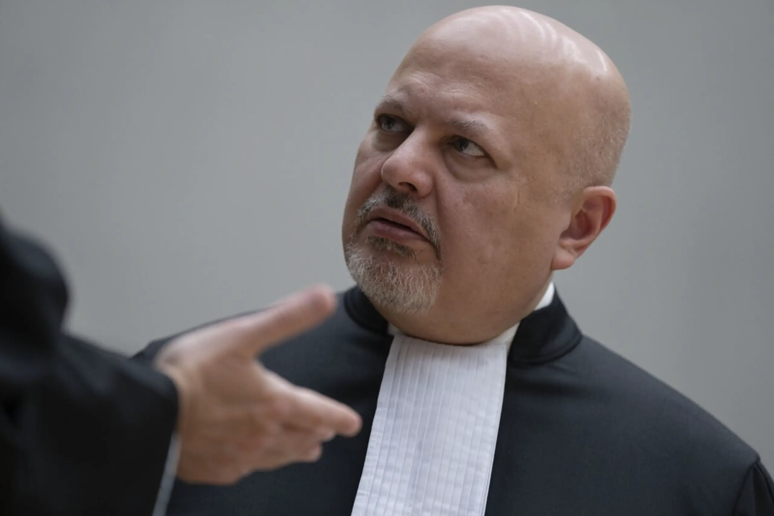 Karim Khan werden sexuelle Übergriffe vorgeworfen