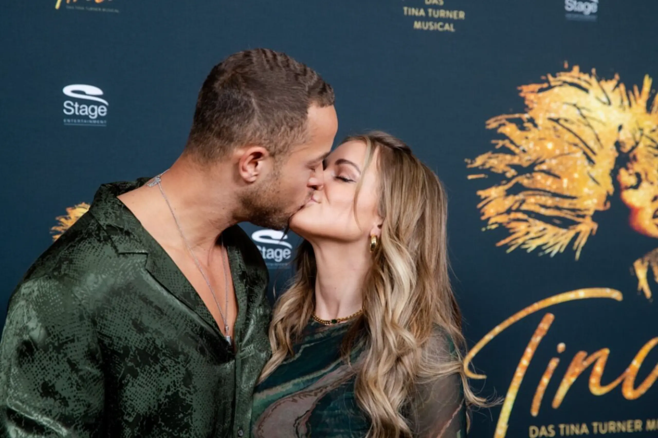 ++ ARCHIVBILD ++ Andrej Mangold und Annika Jung sind jetzt zu dritt