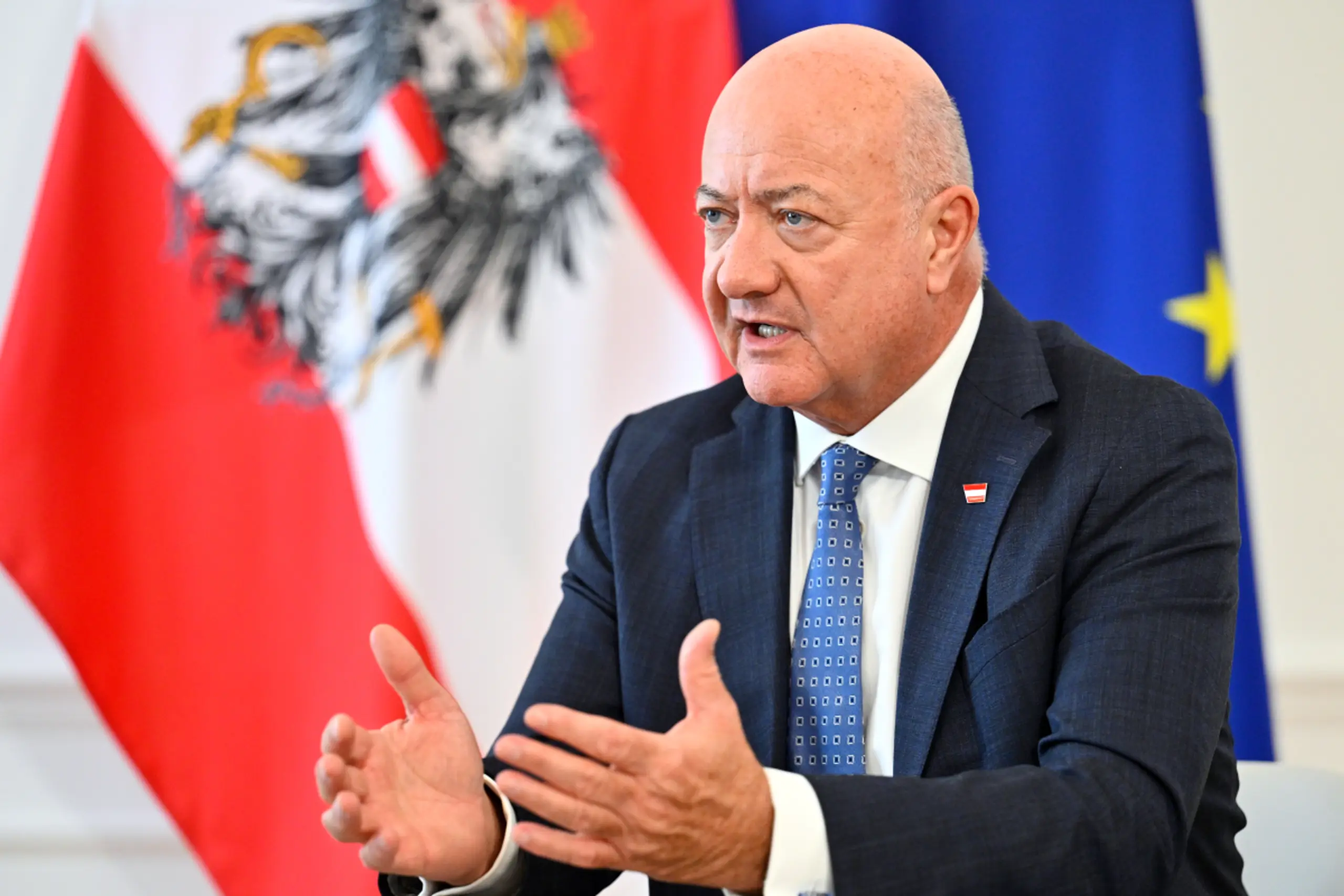 Stocker pocht auf parlamentarische Kontrolle