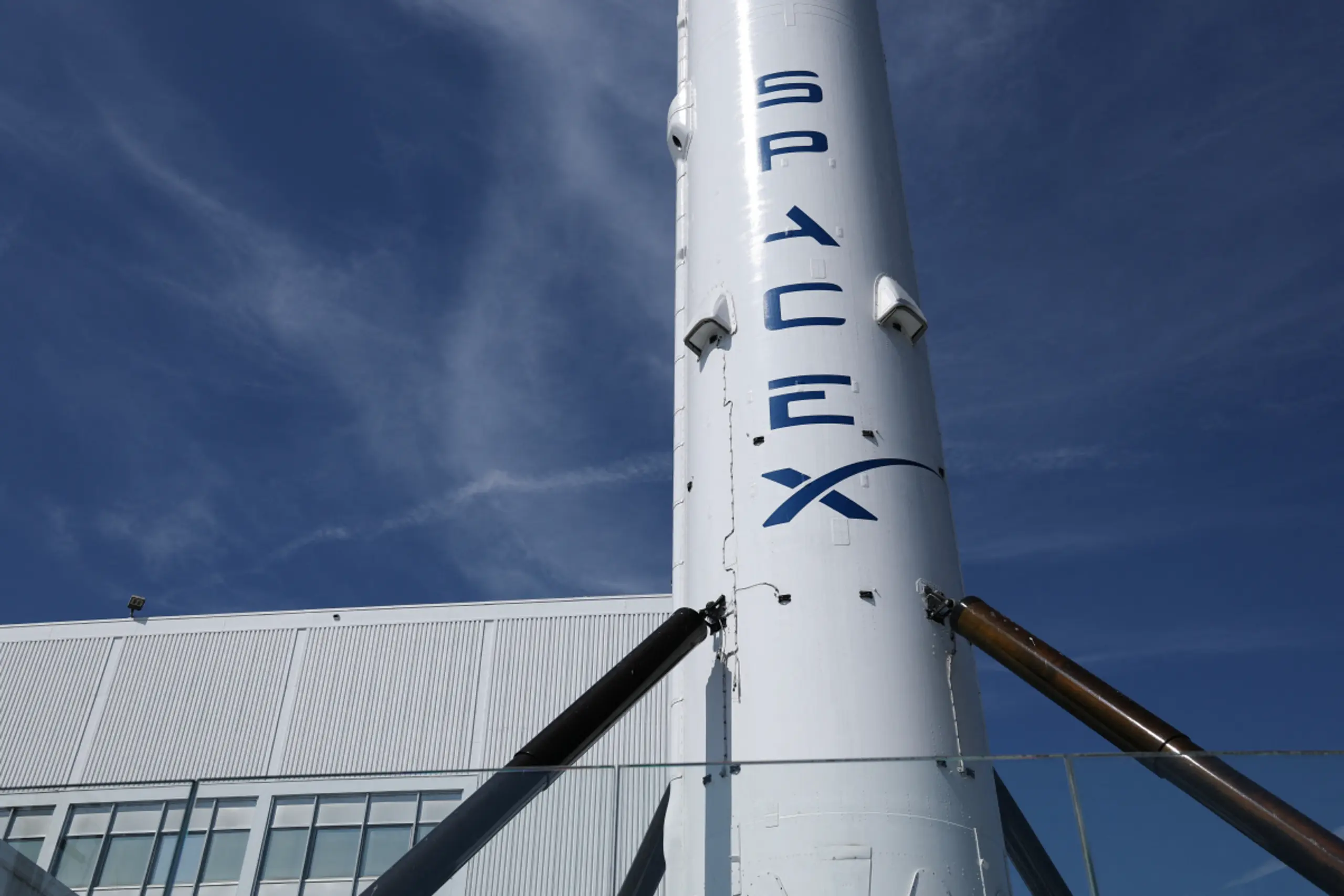Ein Schrottteil einer SpaceX-Rakete soll den Mond getroffen haben