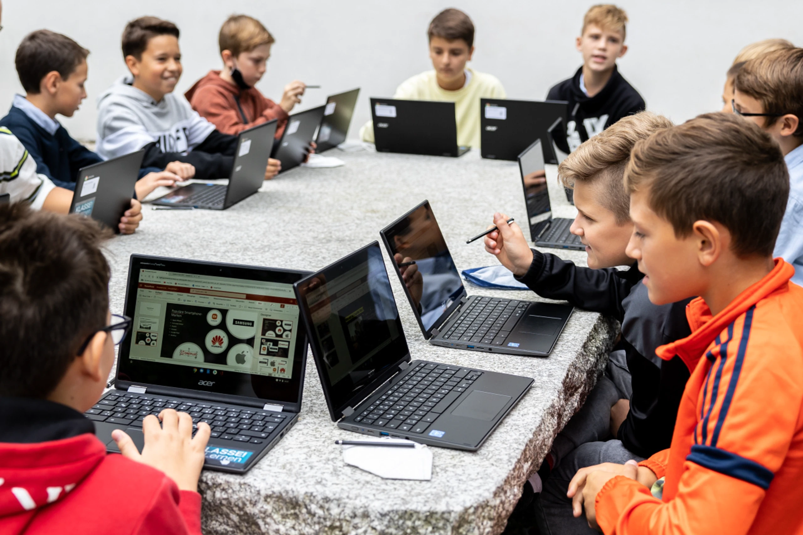 Derzeit bekommt jeder Schüler in der Unterstufe einen eigenen Rechner