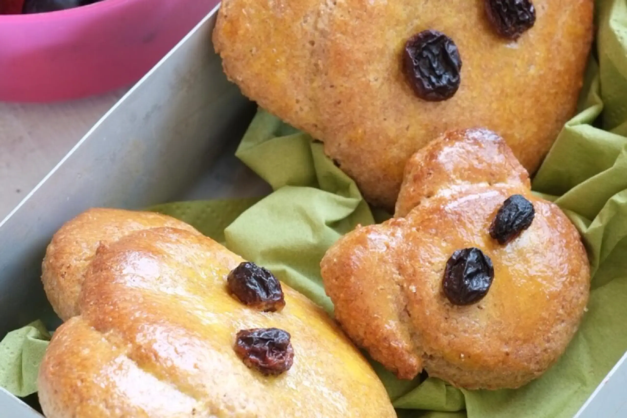 Topfen-Öl-Bärchen aus Vollkornmehl sind ein guter süßer Pausensnack