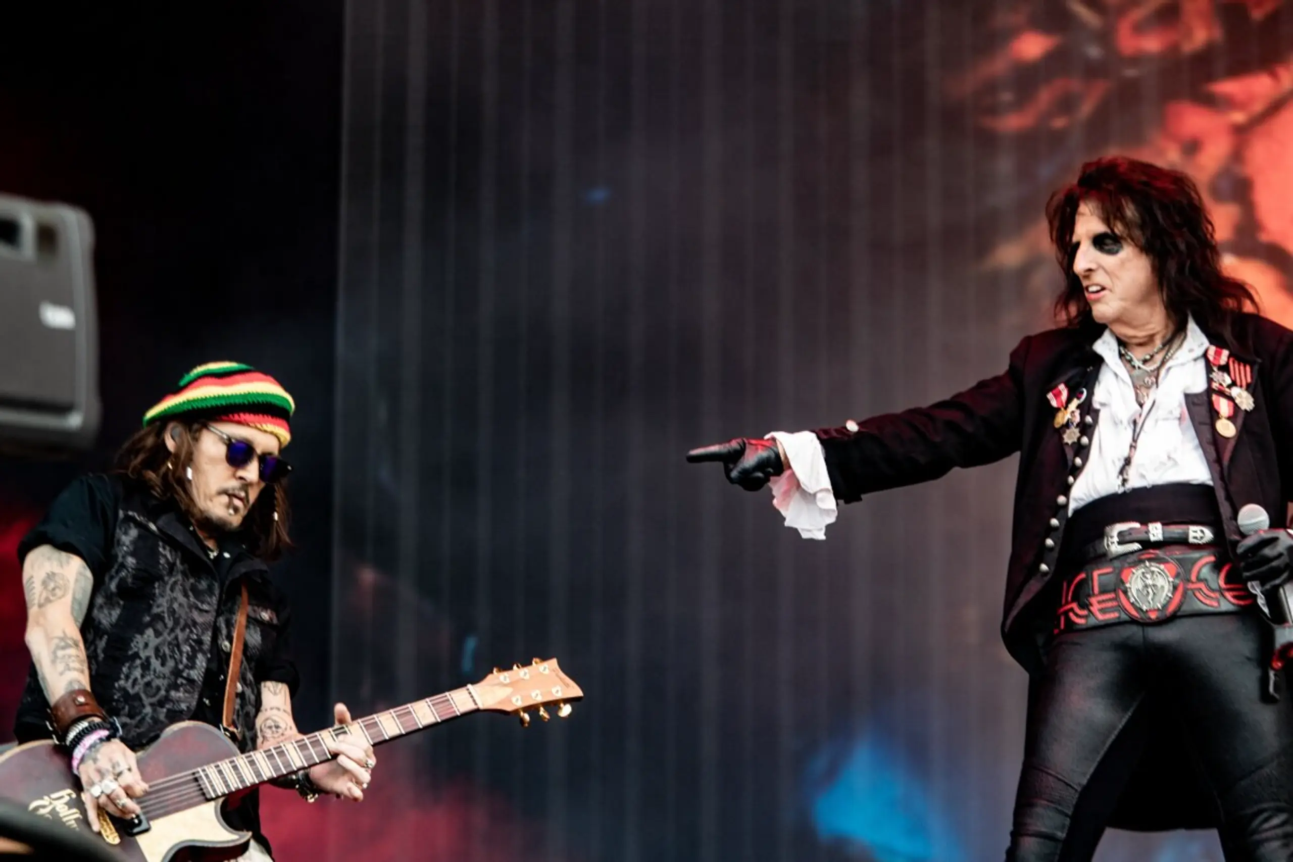 Johnny Depp und Alice Cooper huldigen Rockklassikern