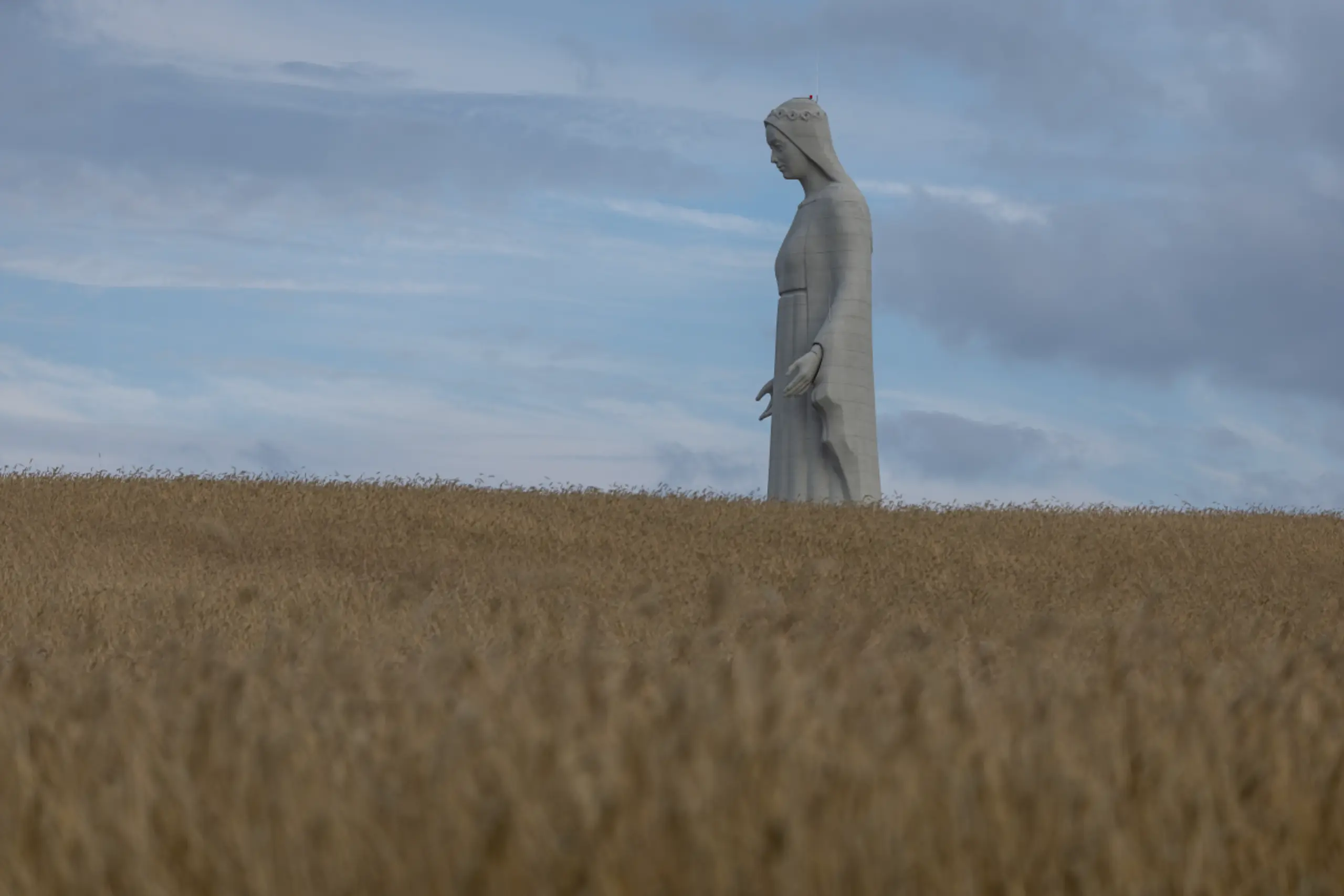55 Meter hohe Marienstatue in polnischem Dorf Konotopie