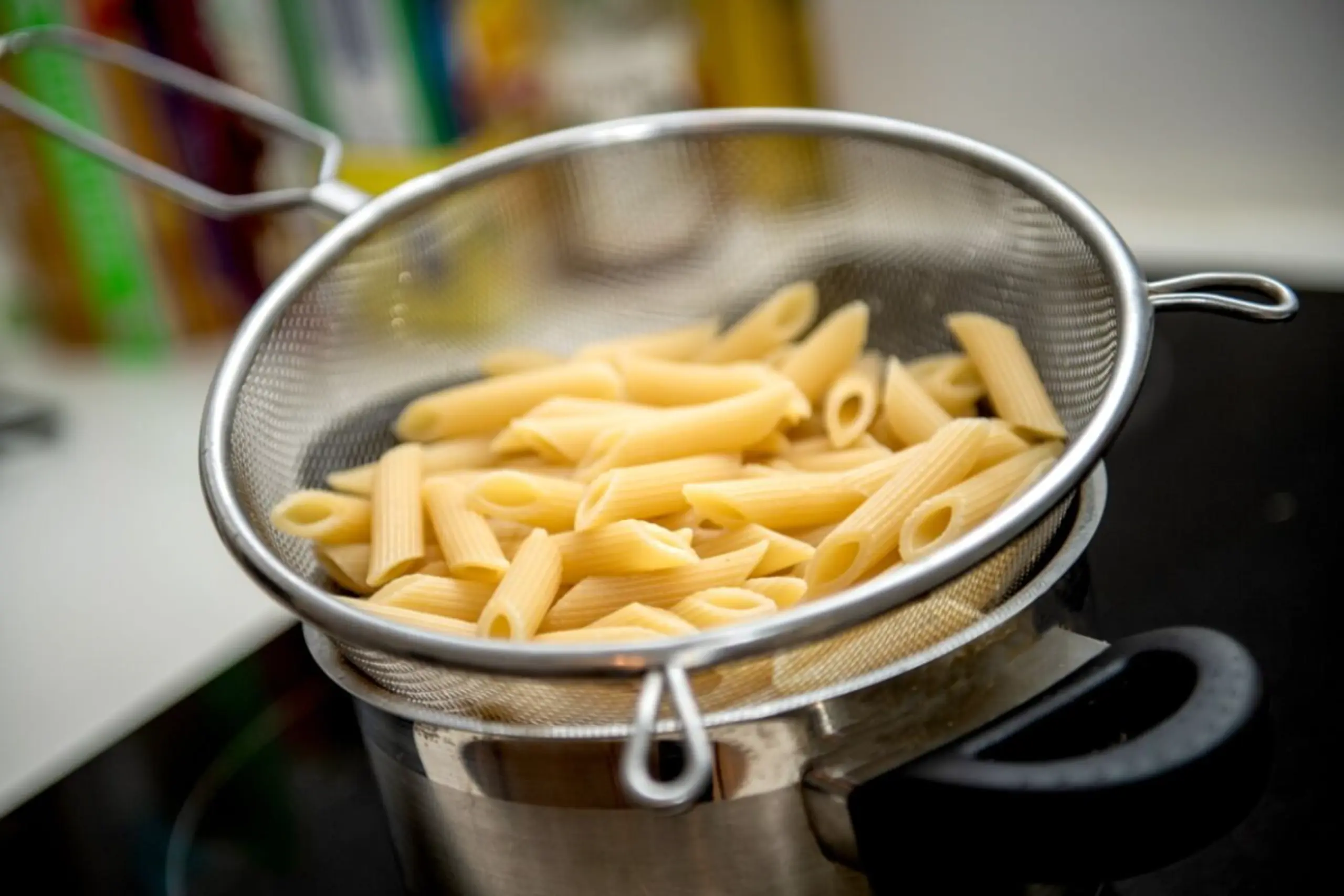 Nudeln sollte man immer nur so lange kochen, bis sie bissfest sind