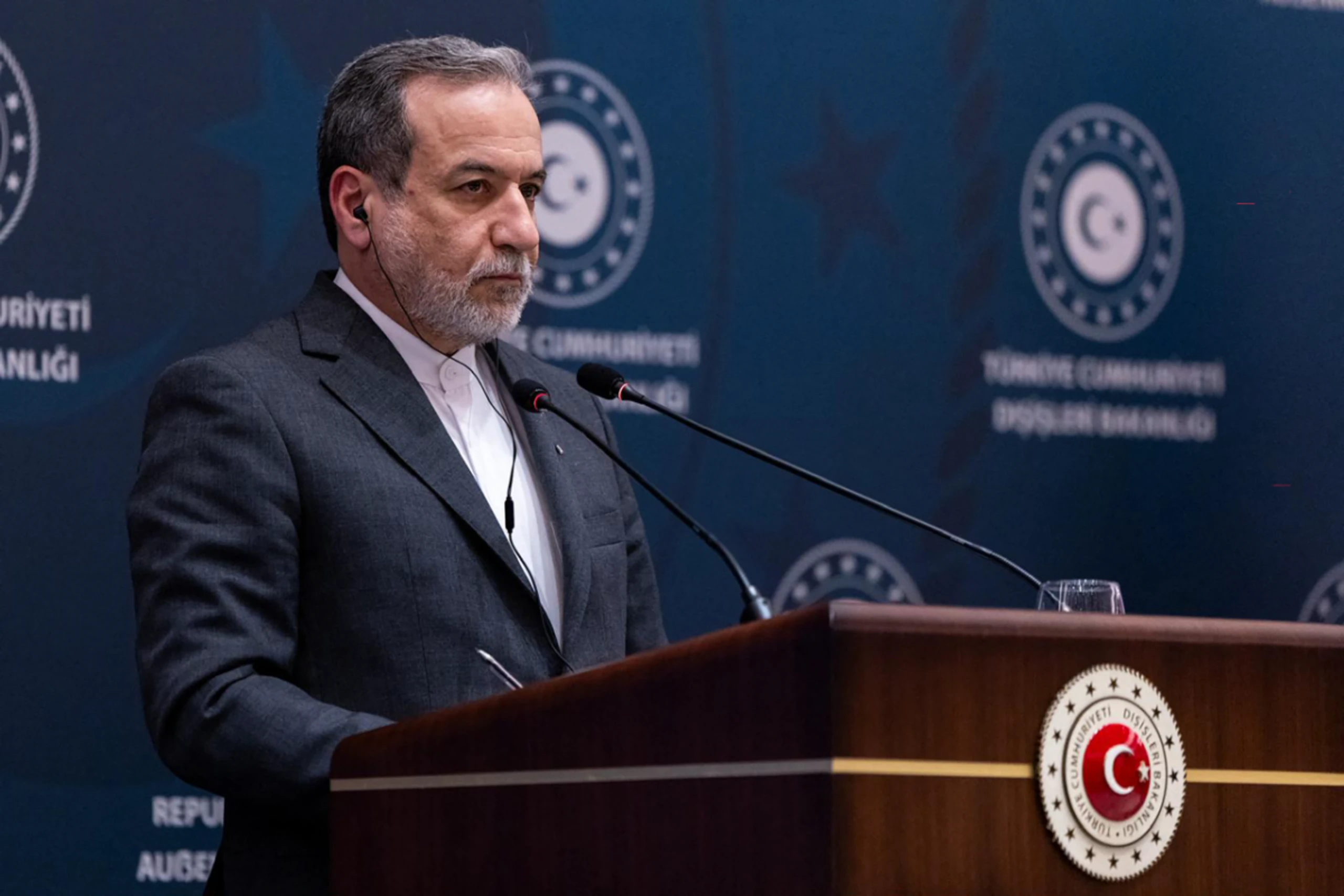 Irans Außenminister Araqchi wies US-Drohungen zurück (Archivbild)