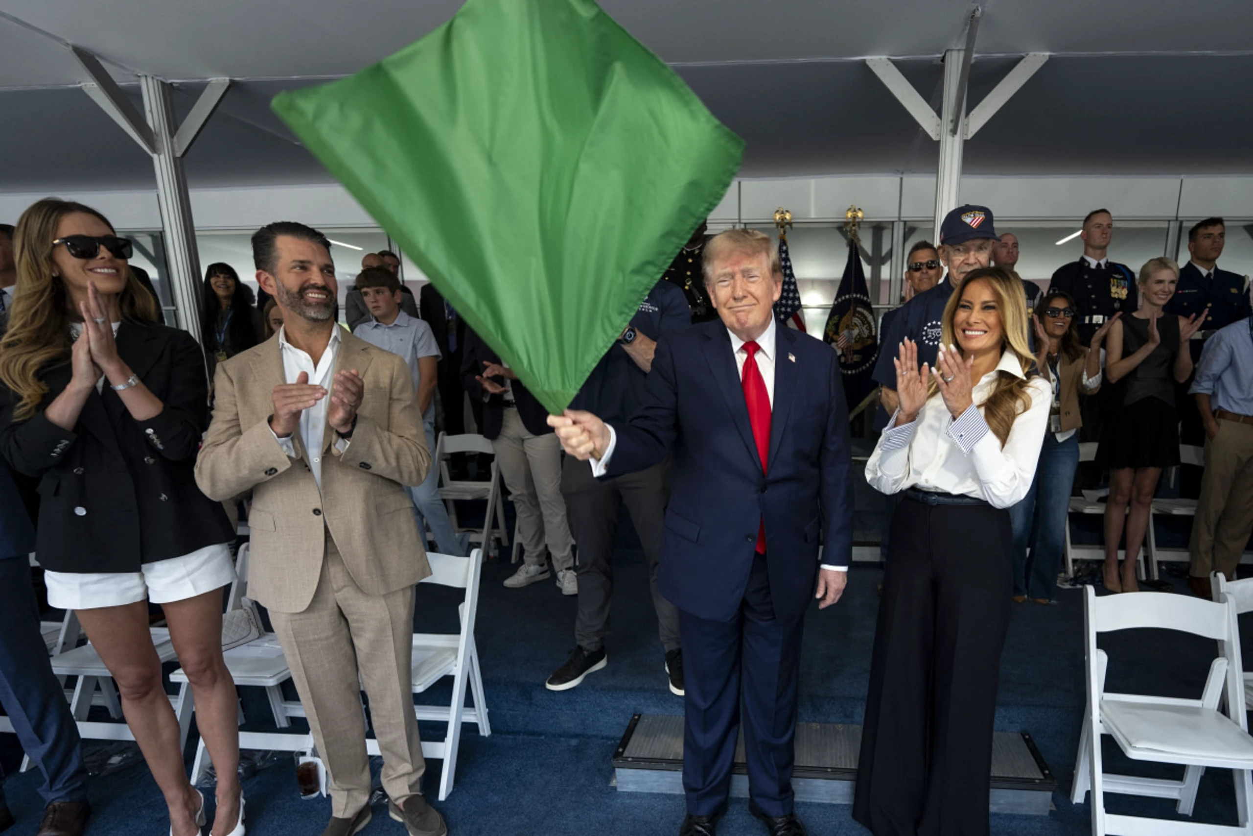 US-Präsident Trump startete "Freedom 250 Grand Prix"