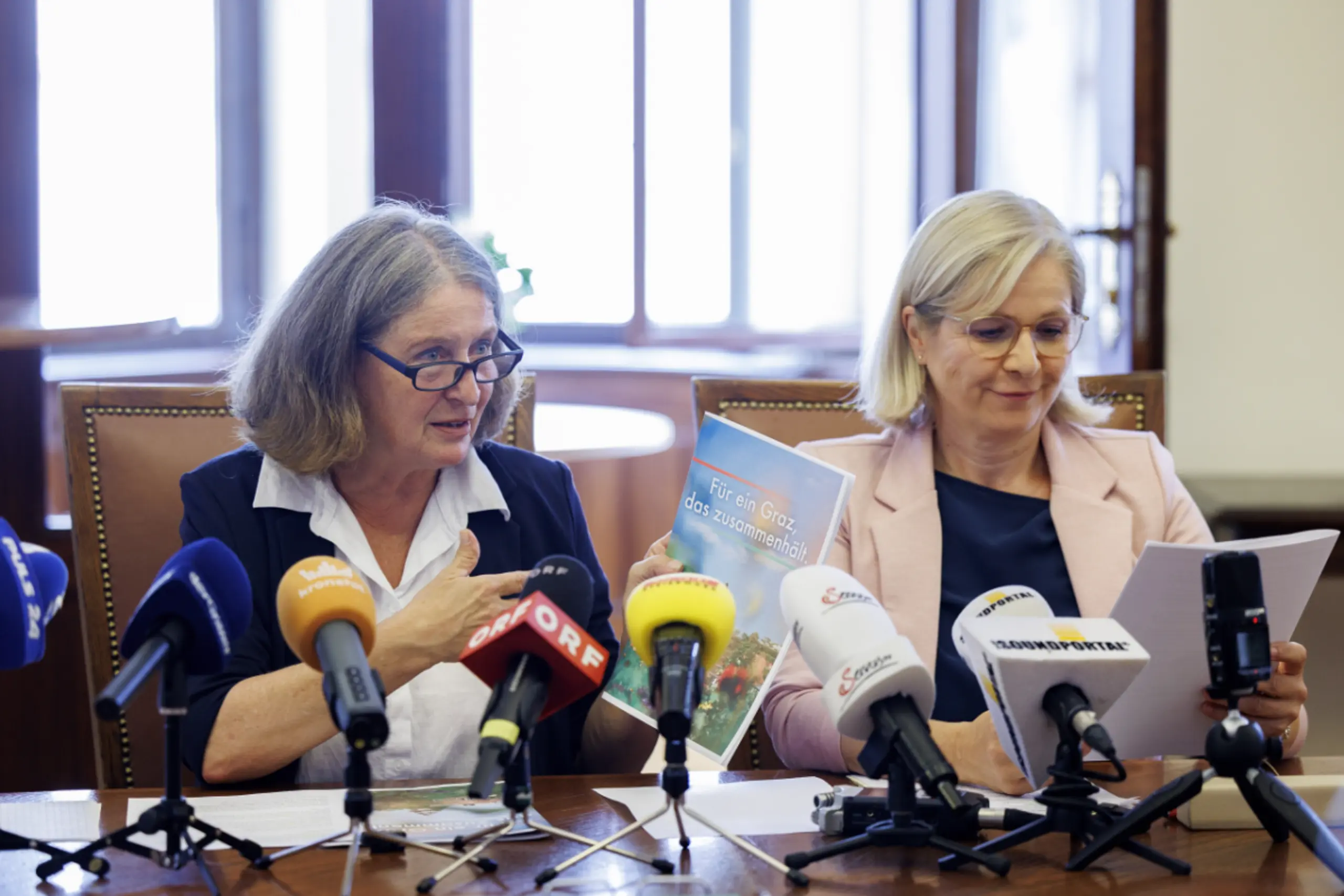 Bürgermeisterin Kahr und Vizebürgermeisterin Schwentner