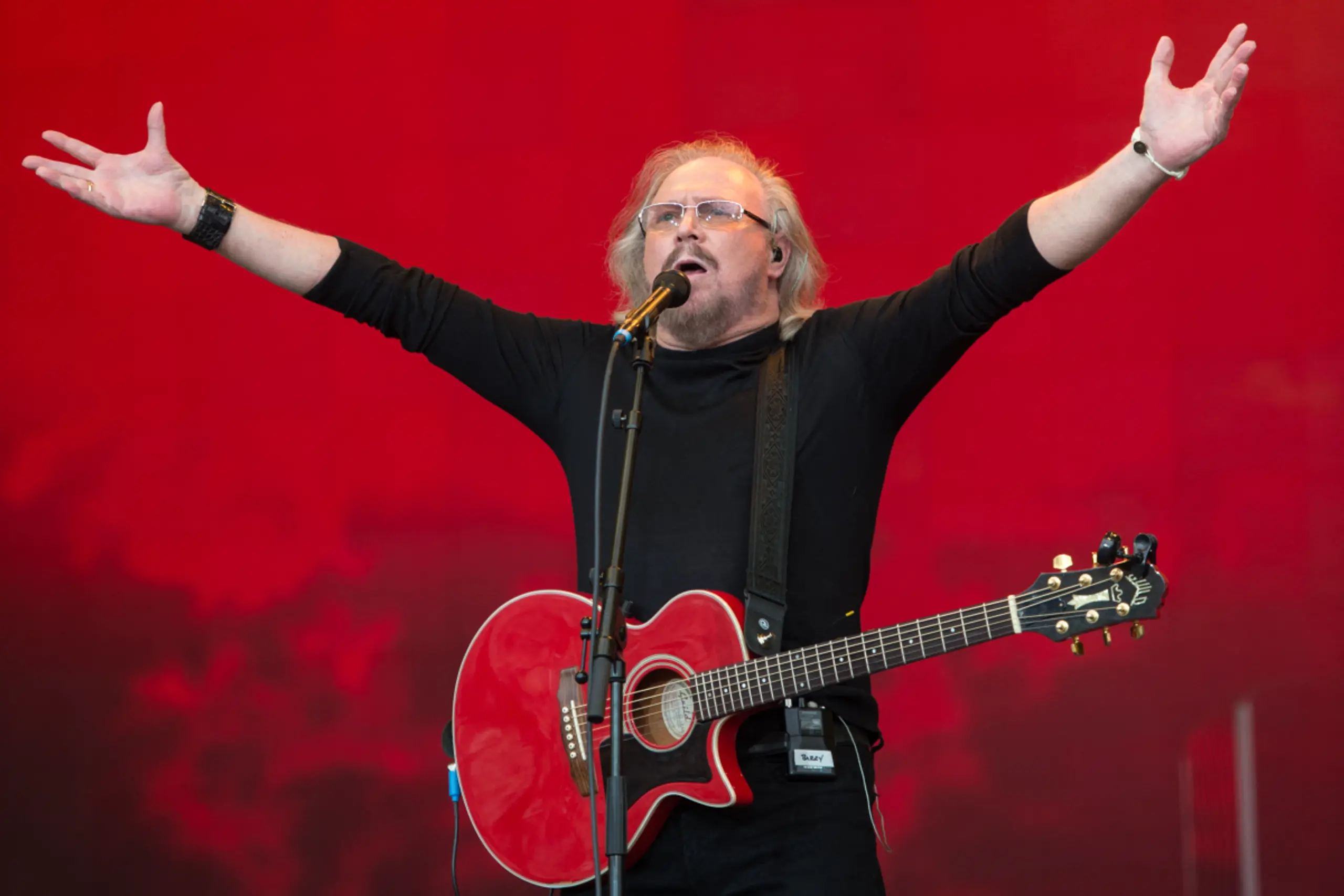 On stage hat man Barry Gibb schon länger nicht gesehen