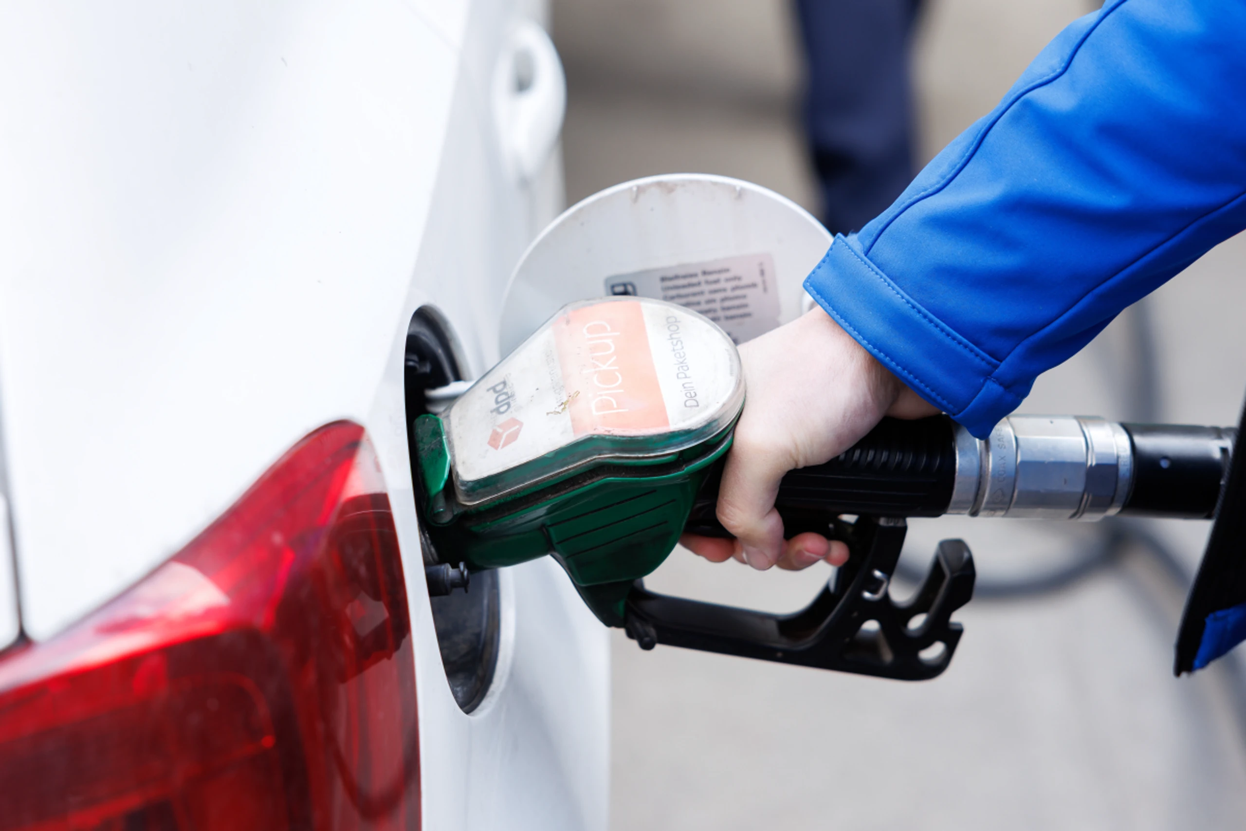 Teurere Treibstoffpreise schoben die Inflation wieder an