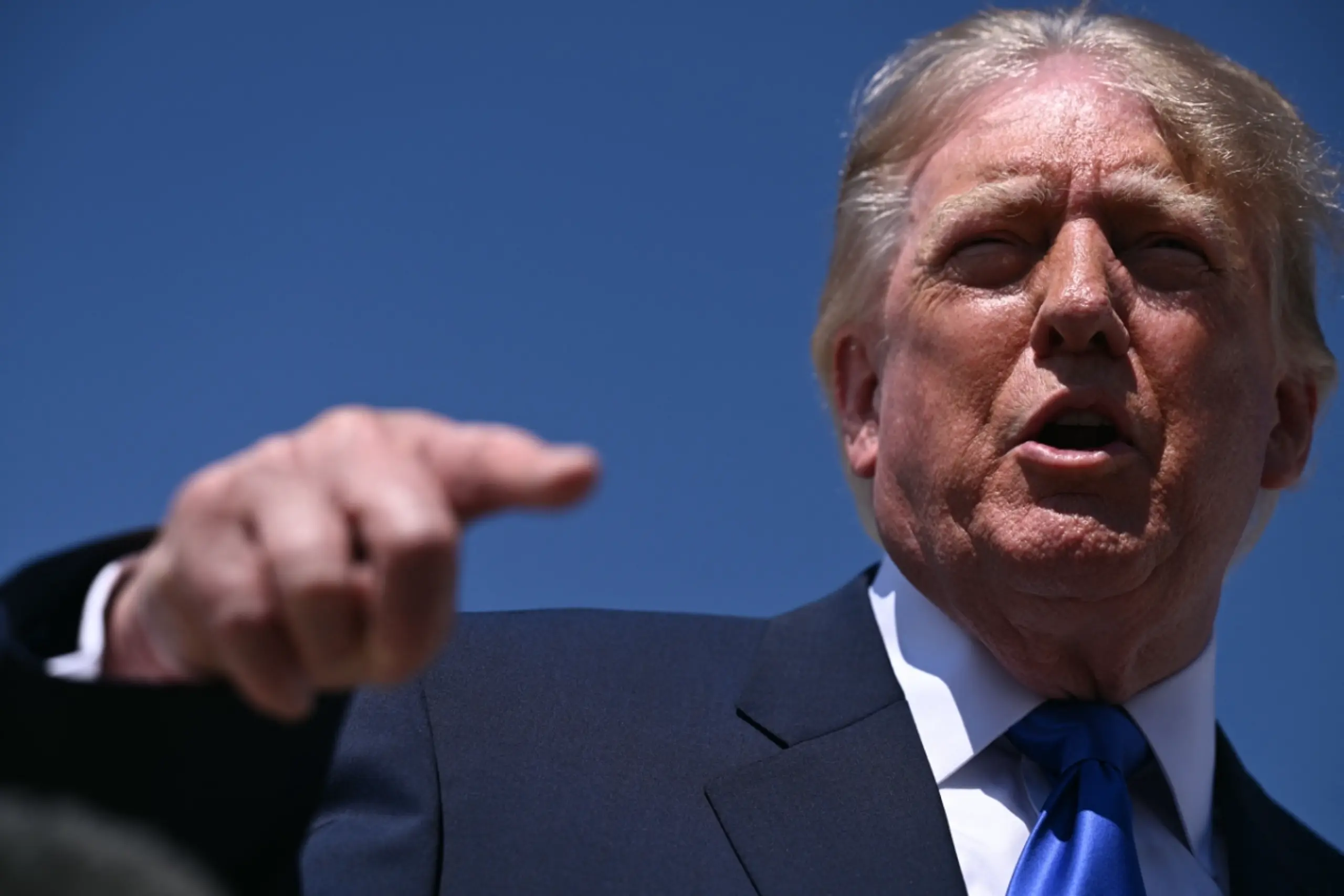 Notrutsche an neuer Air Force One muss überprüft werden