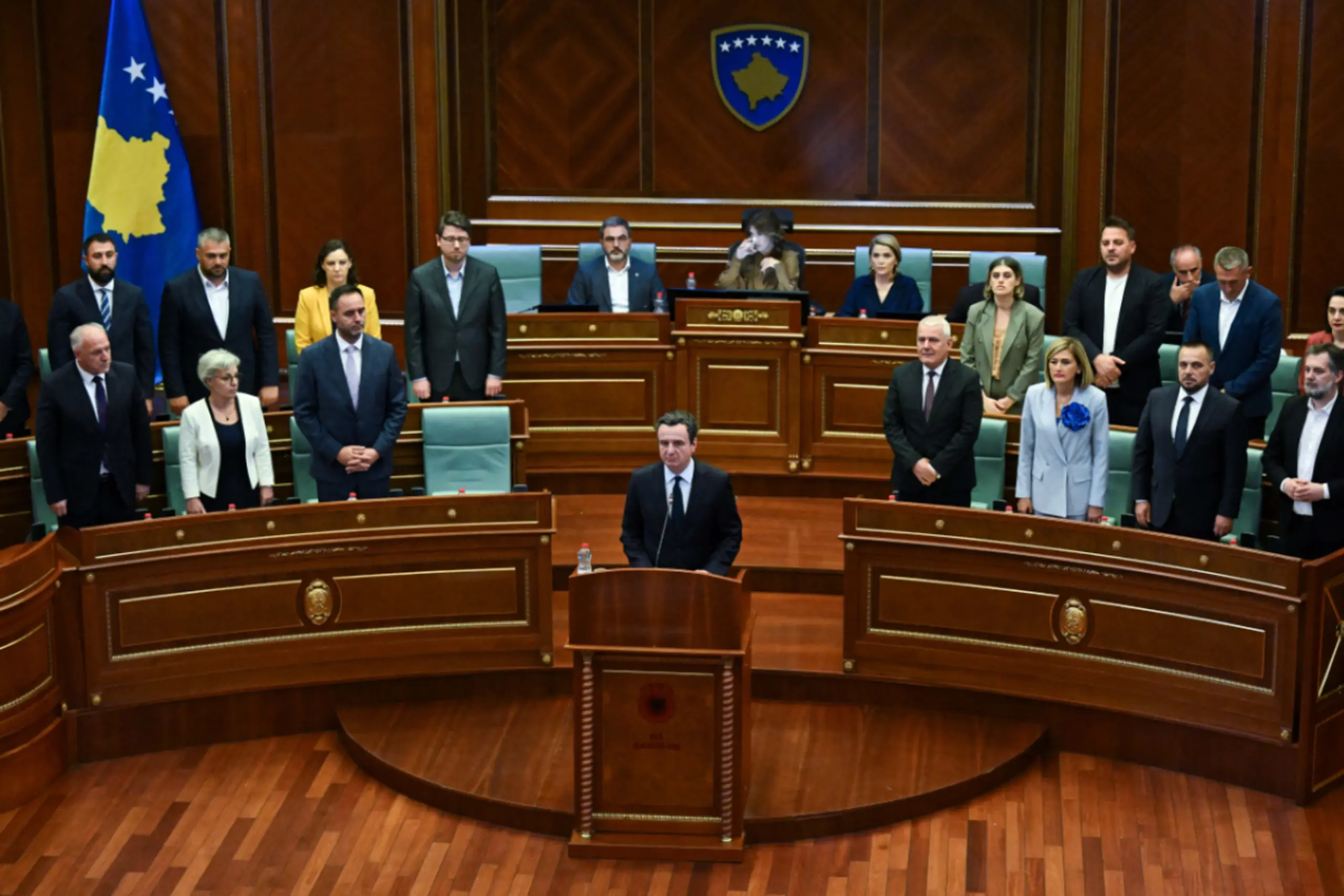 Premier Kurti spricht im Parlament des Kosovo