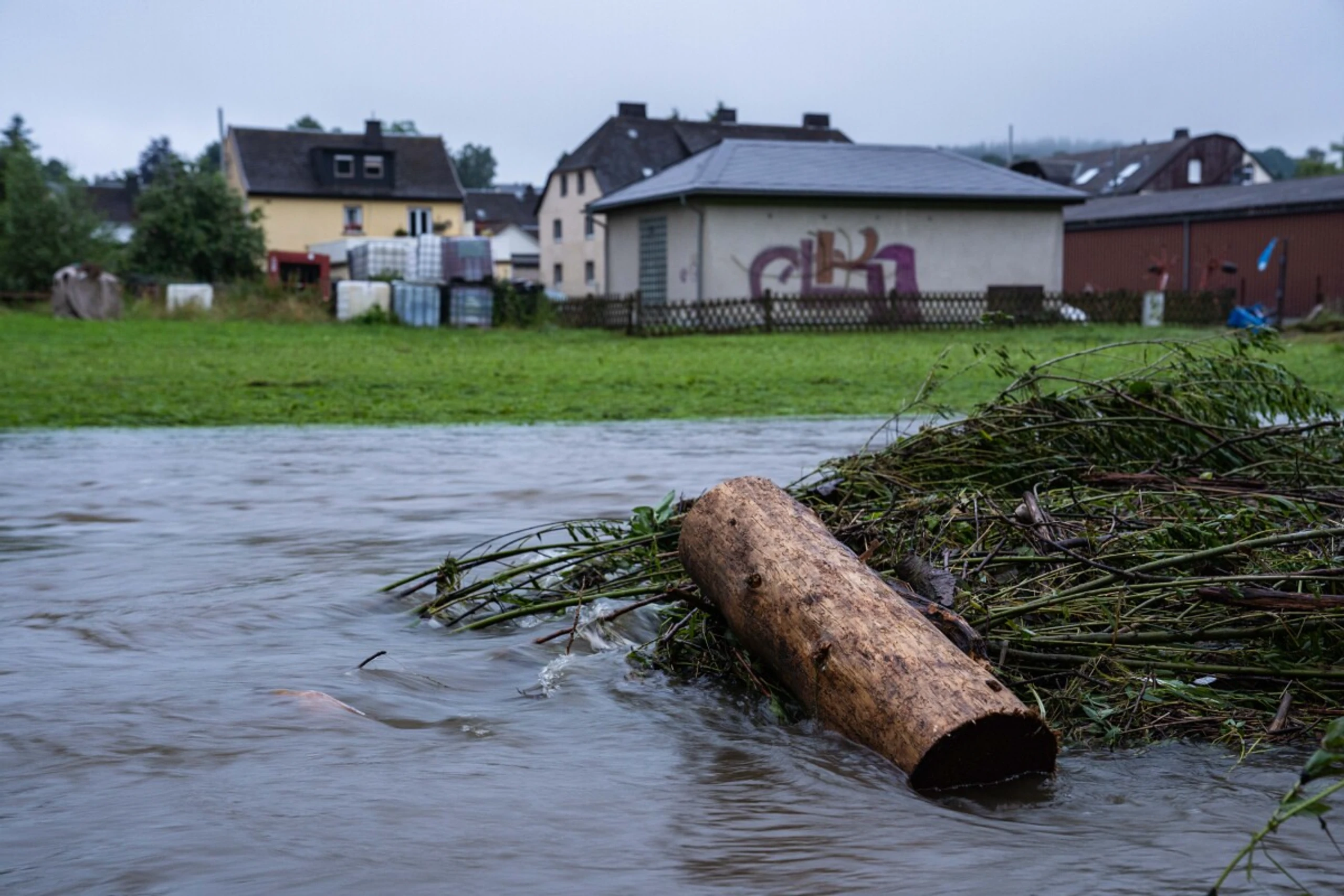 Hochwasser entwickeln sich schneller, Überflutugen weiten sich aus