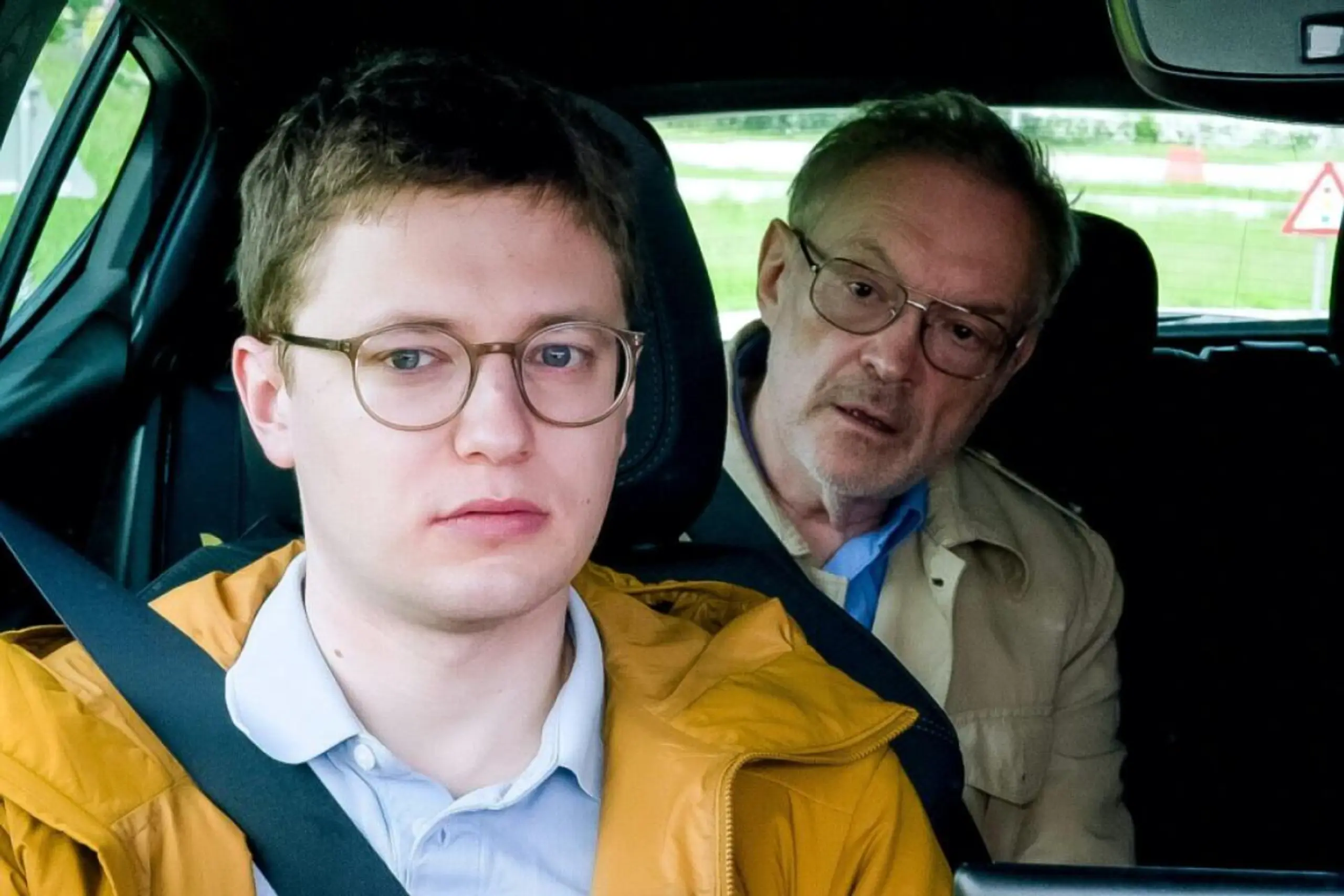 Fahrlehrer und Fahrprüfer: Christoph Fritz und Josef Hader