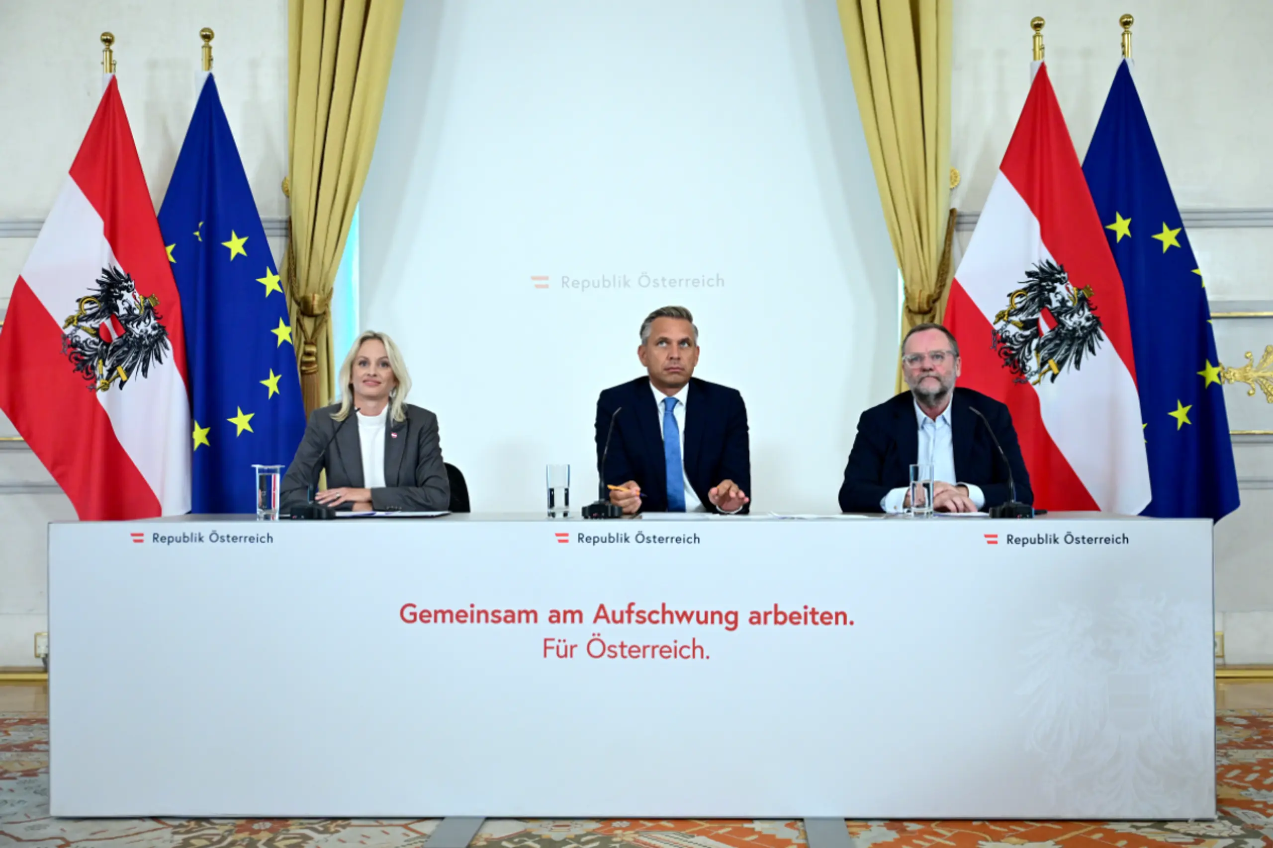 Regierung bei Strompreisdeckel und Industrie-Subventionen einig