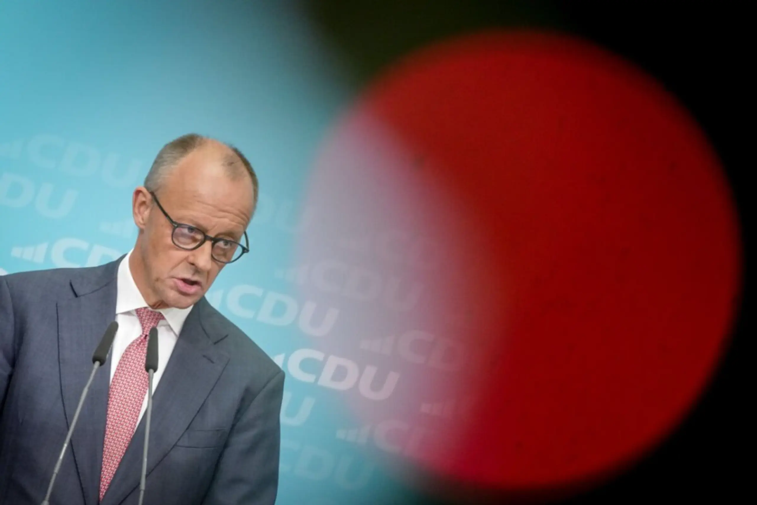 Nur elf Prozent der Deutschen mit Merz' Arbeit zufrieden