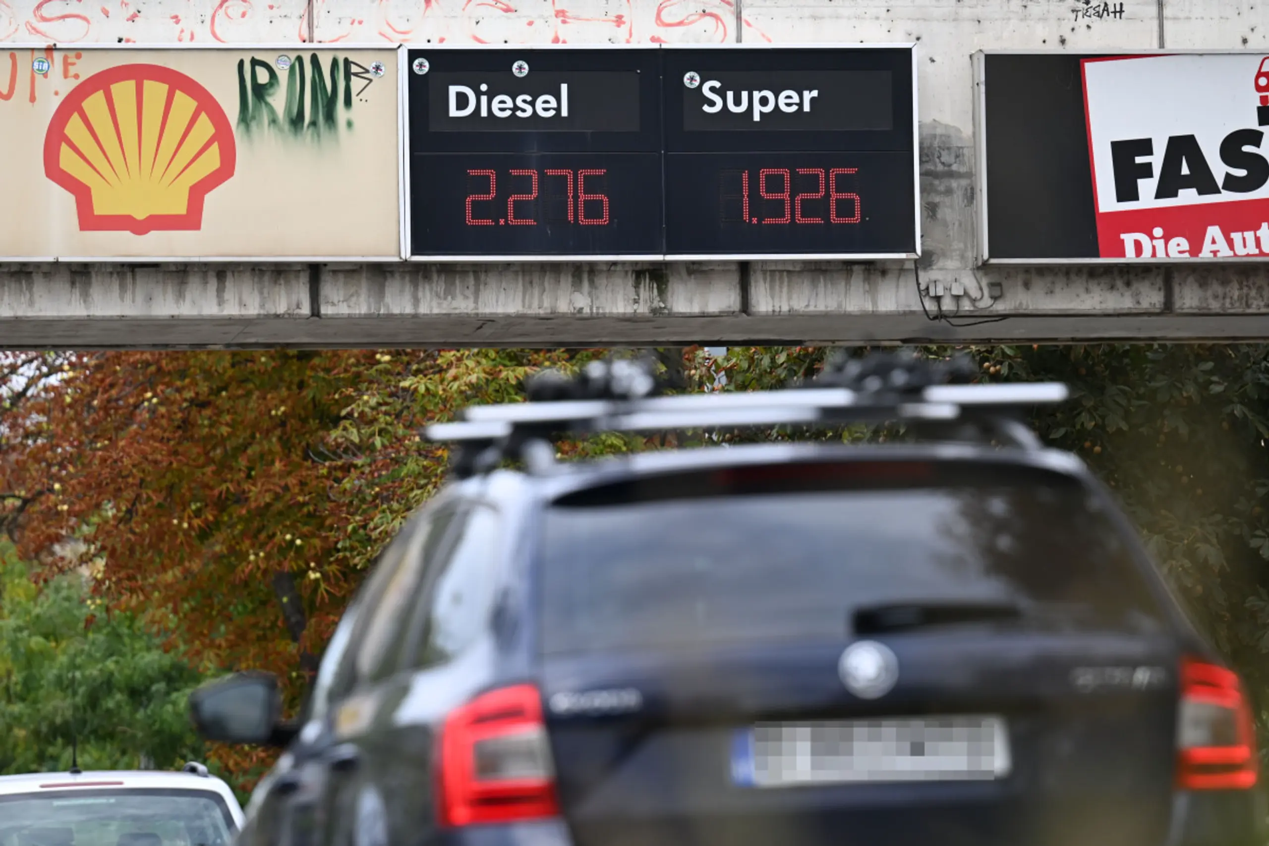 Auch Gewerkschaft für niedrige Steuern auf Benzin und Diesel