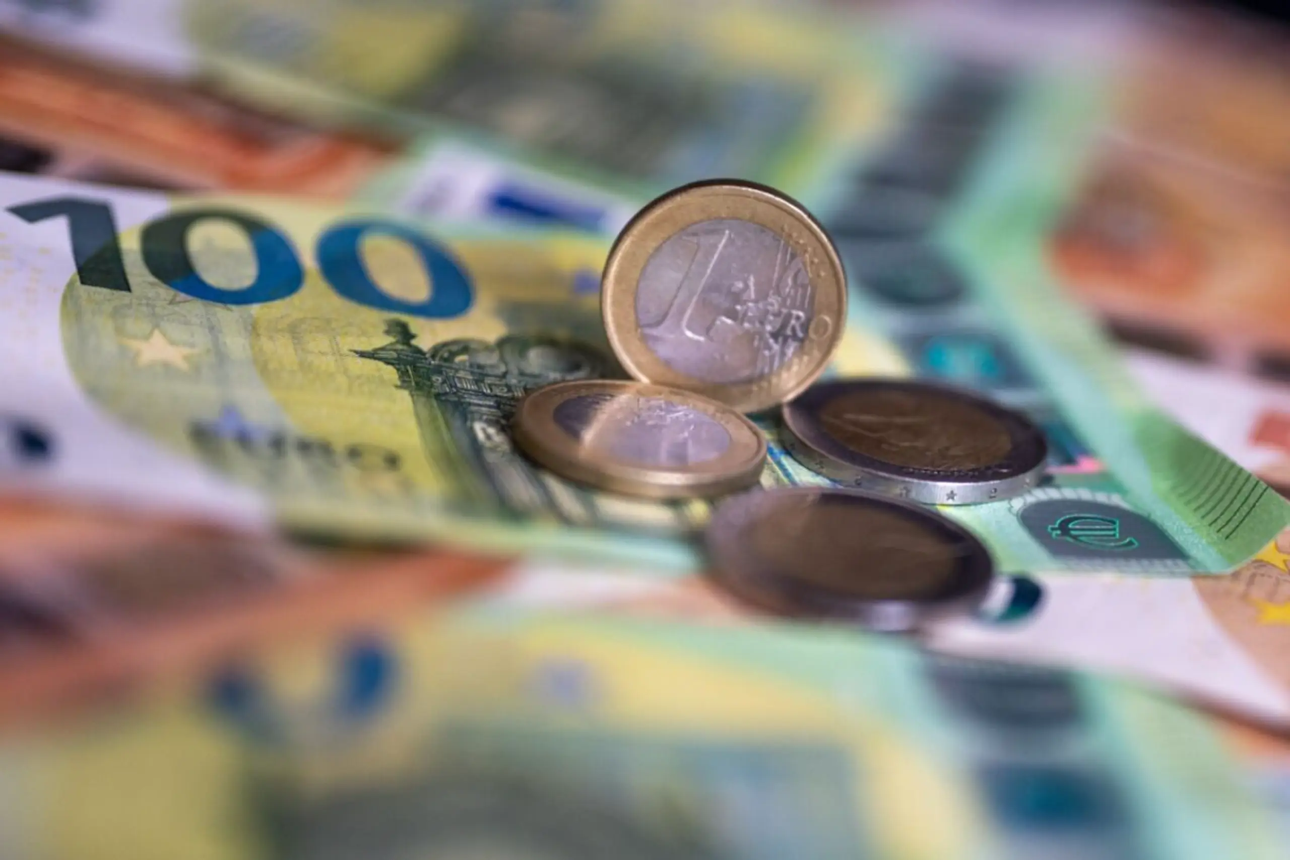 ++ ARCHIVBILD ++ Das Geld wird weniger
