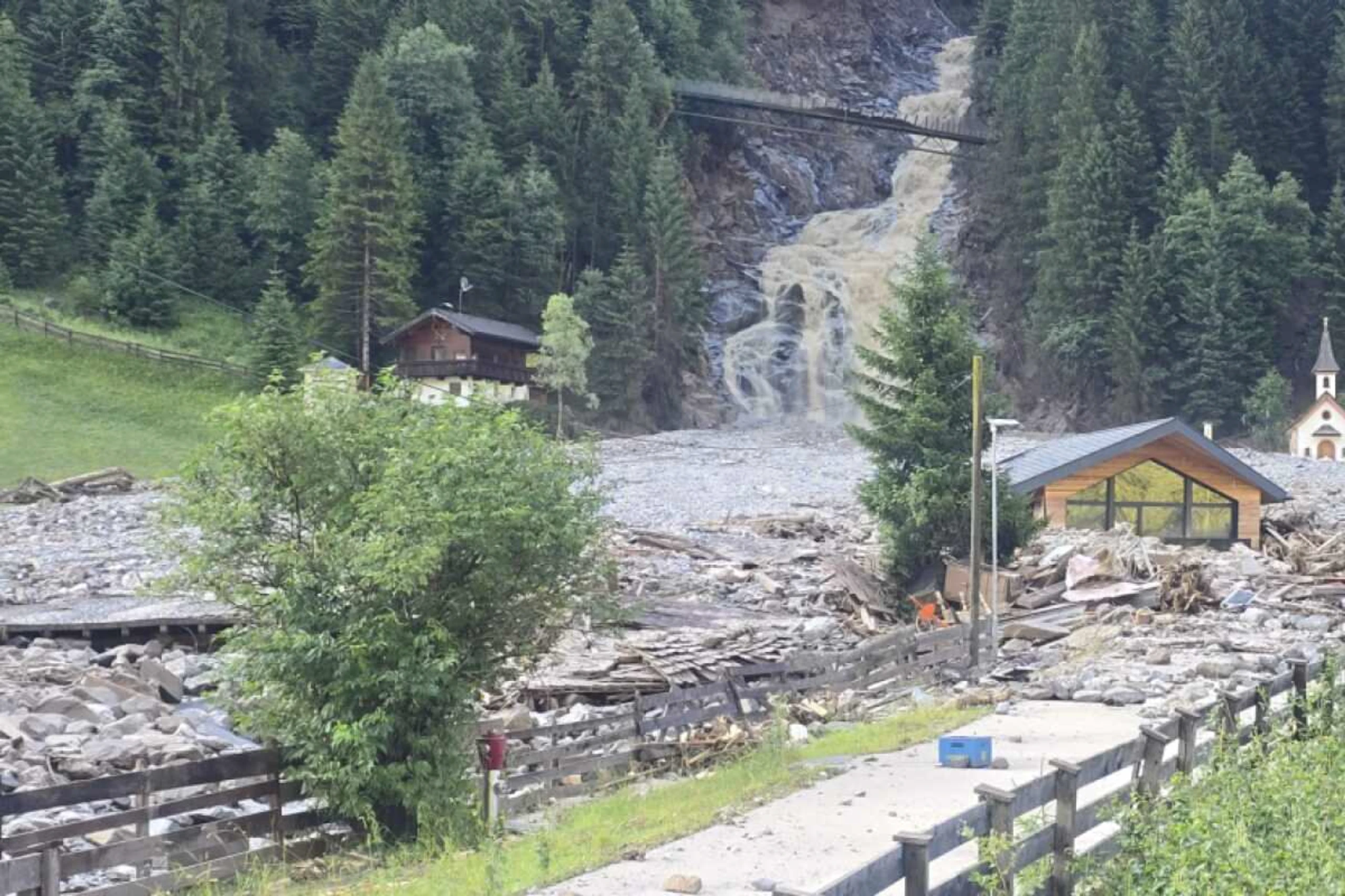 Eine Hangrutschung in Tirol