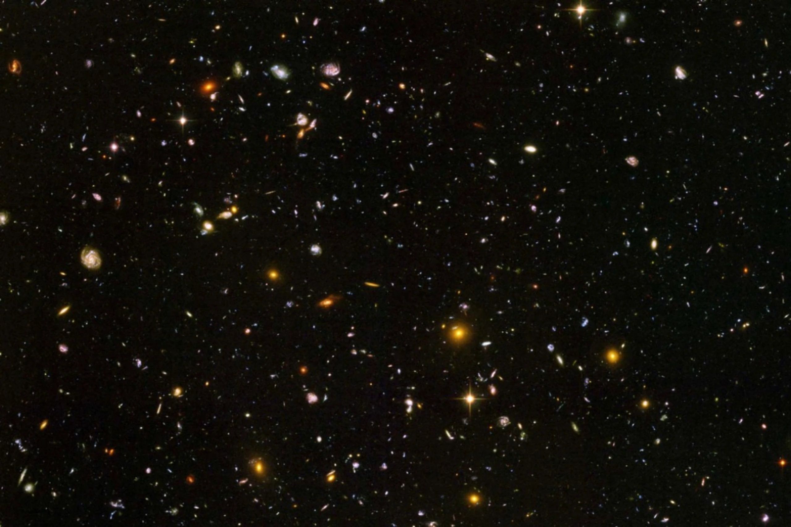 Galaxienkern in rund acht Mrd. Lichtjahren Entfernung entdeckt