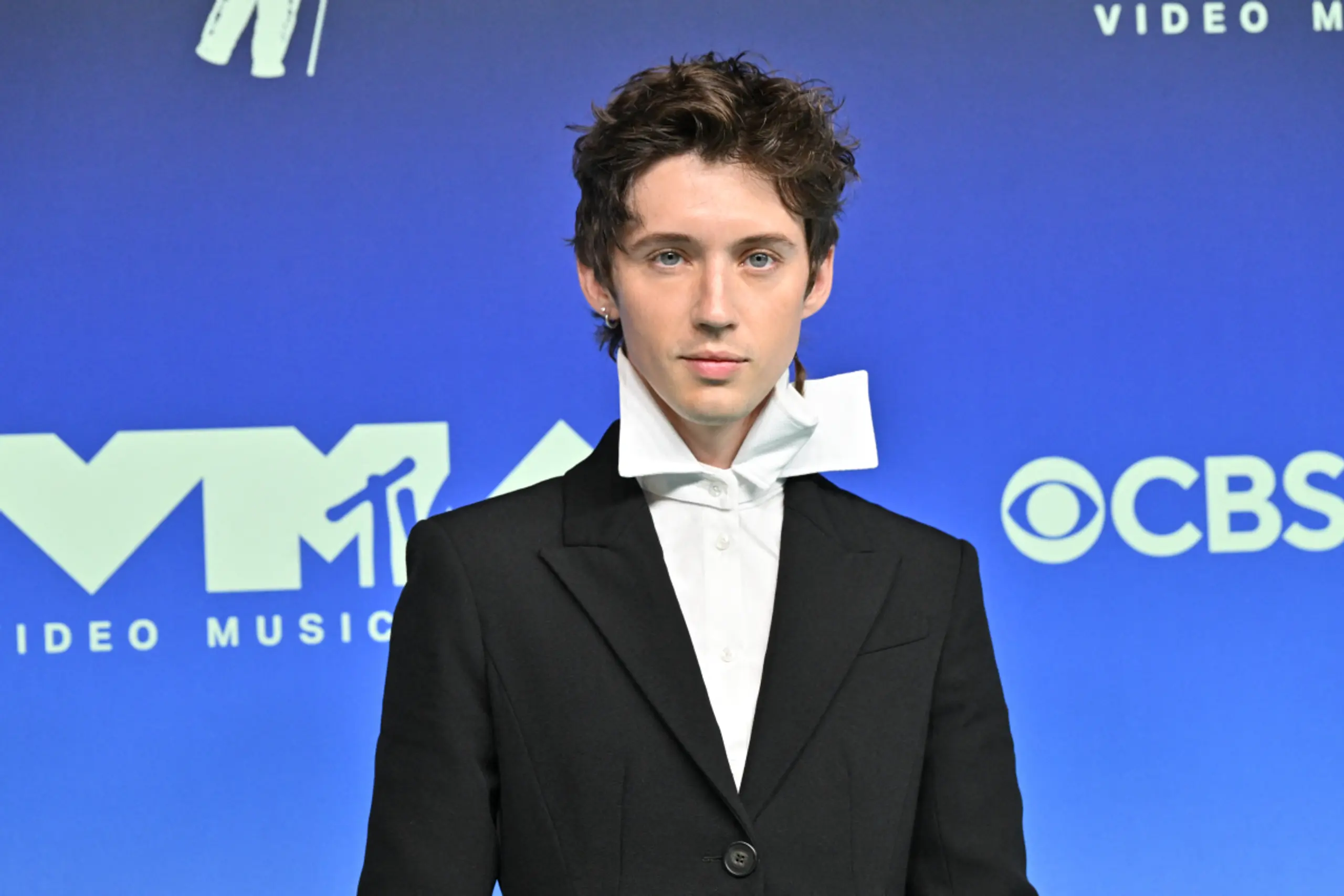 Sänger und Schauspieler Sivan wünscht sich Mann fürs Leben