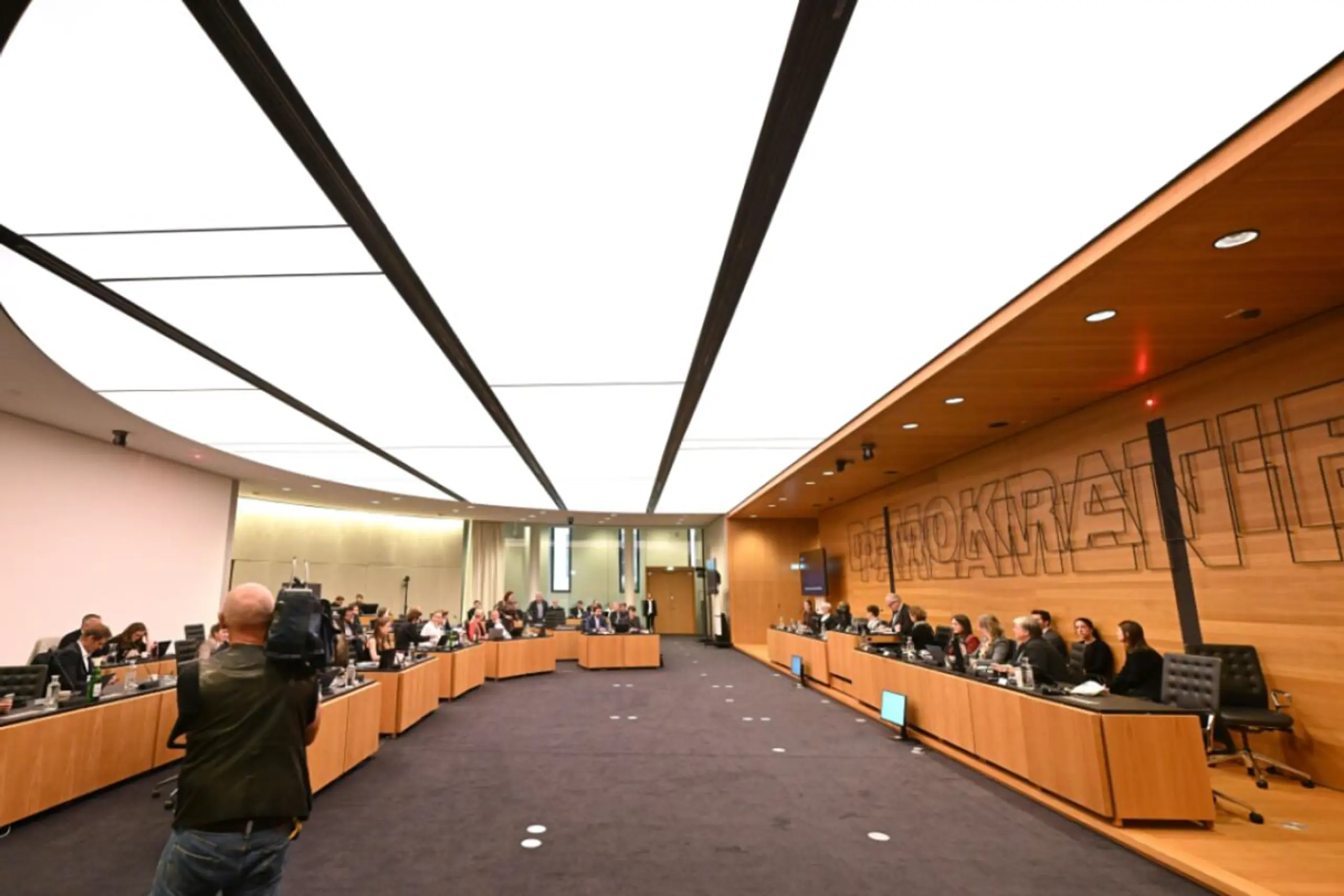 Der U-Ausschuss erwartet Innenminister Karner