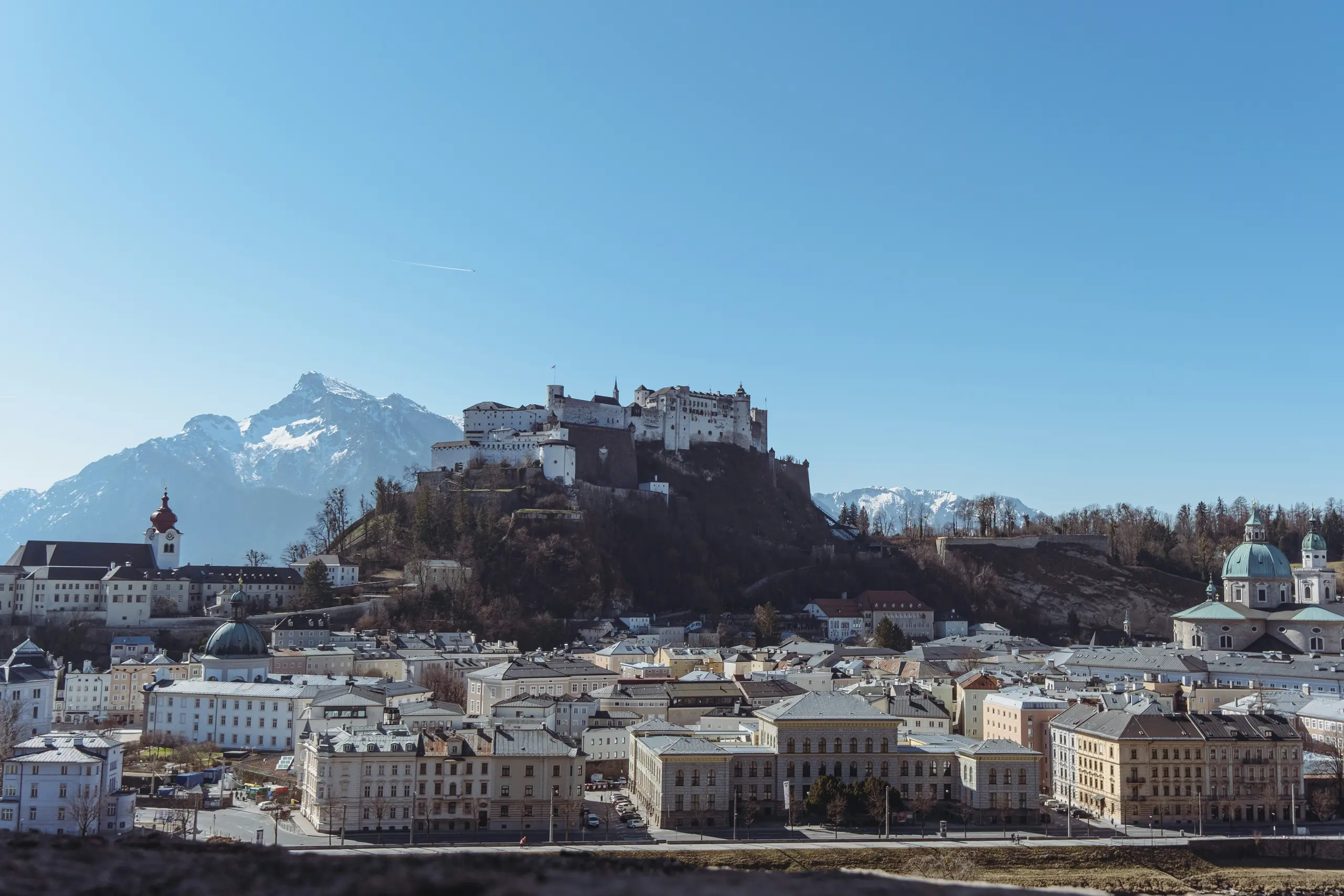 Blick auf die Stadt Salzburg mit der Festung Hohensalzburg