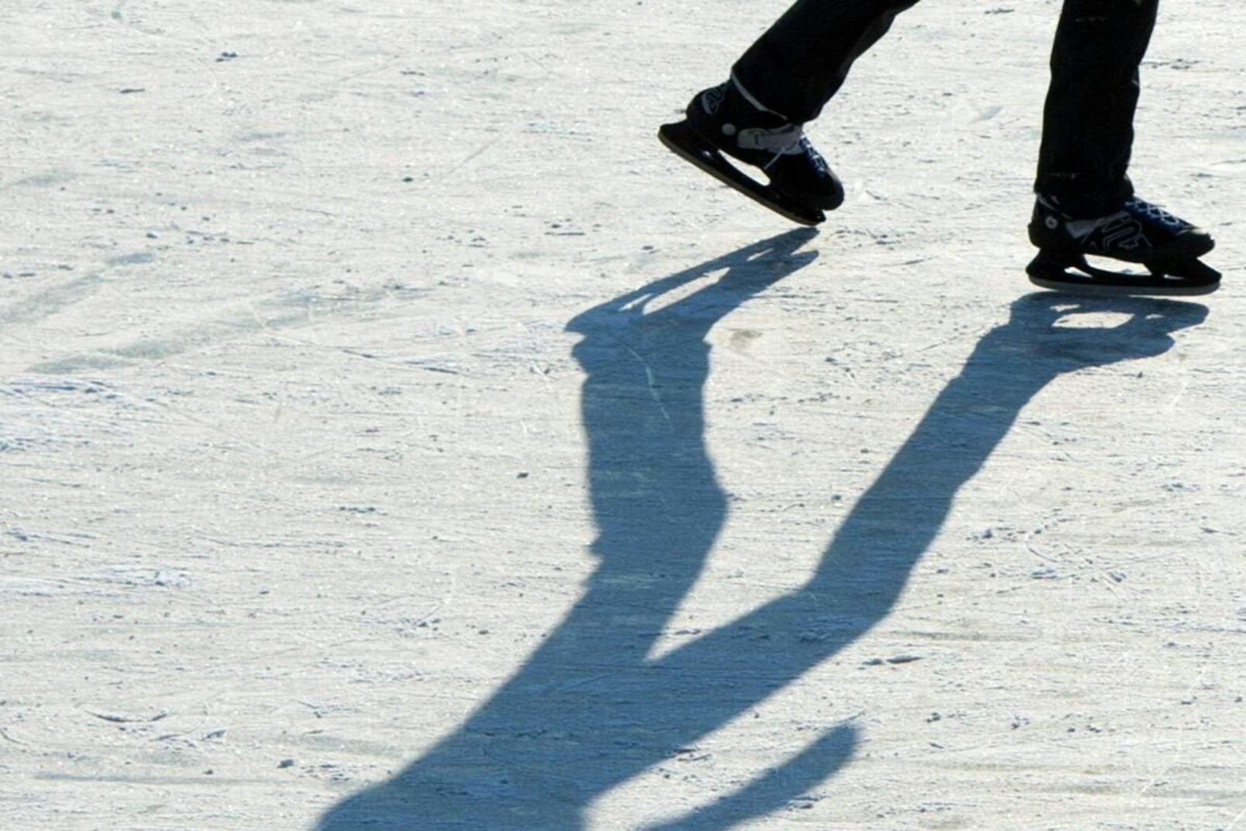 Eisvergnügen in Innsbruck mit 2.300 Quadratmetern Gesamteisfläche