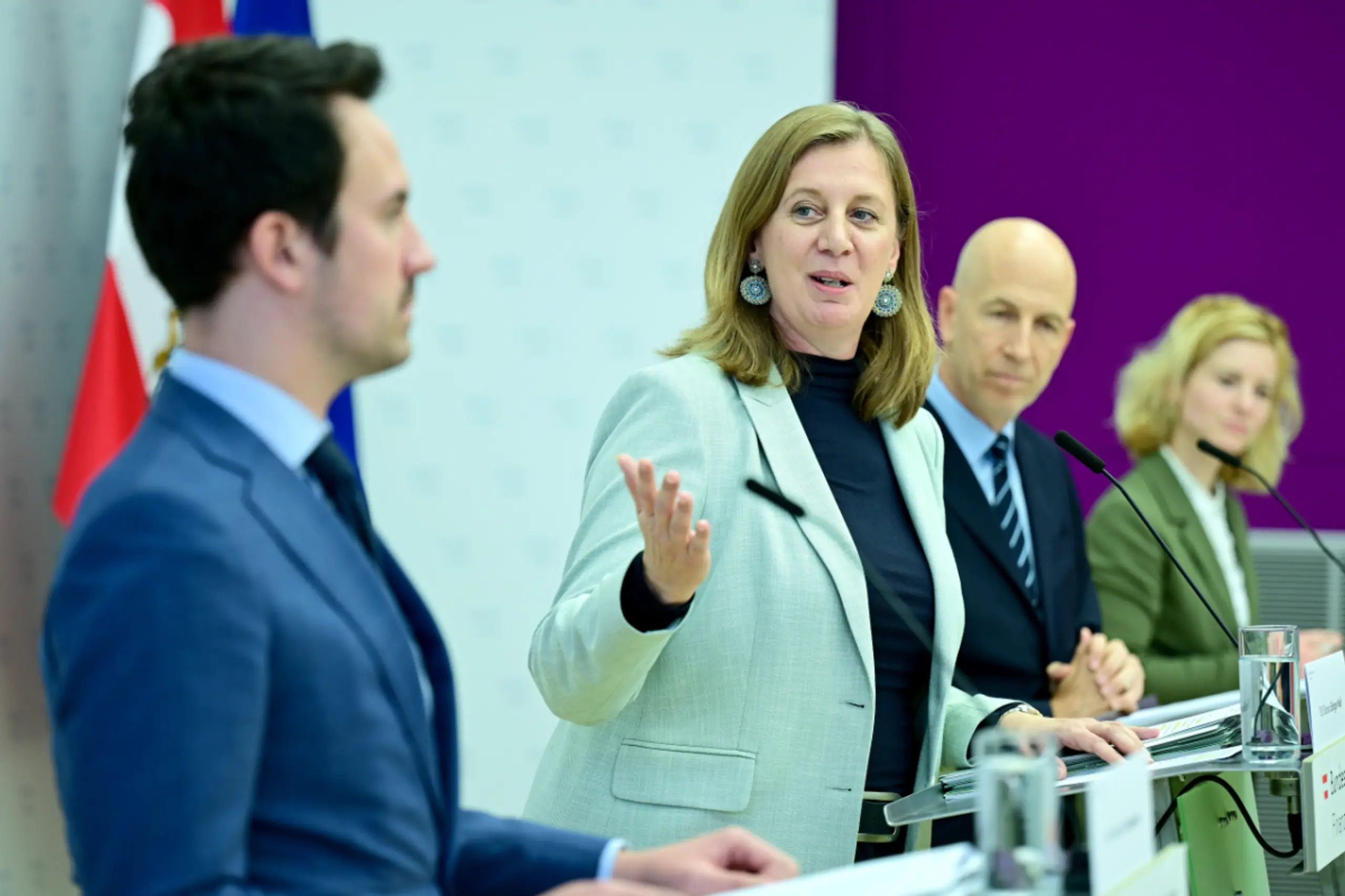 Diverse Ressorts an Ausarbeitung und Umsetzung beteiligt