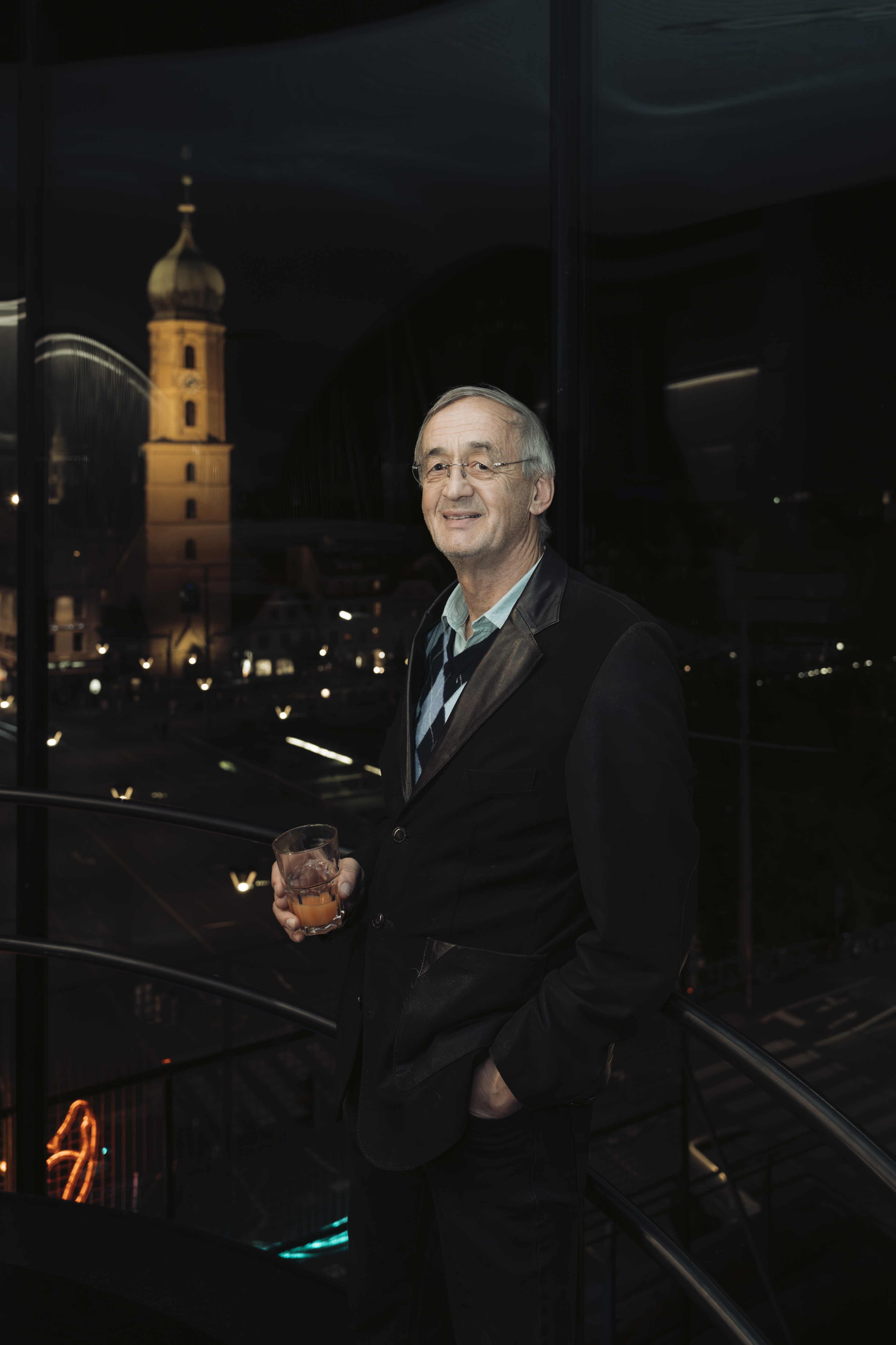 Eröffnung "Falling up" im Kunsthaus Graz – Bild 78 von 94
