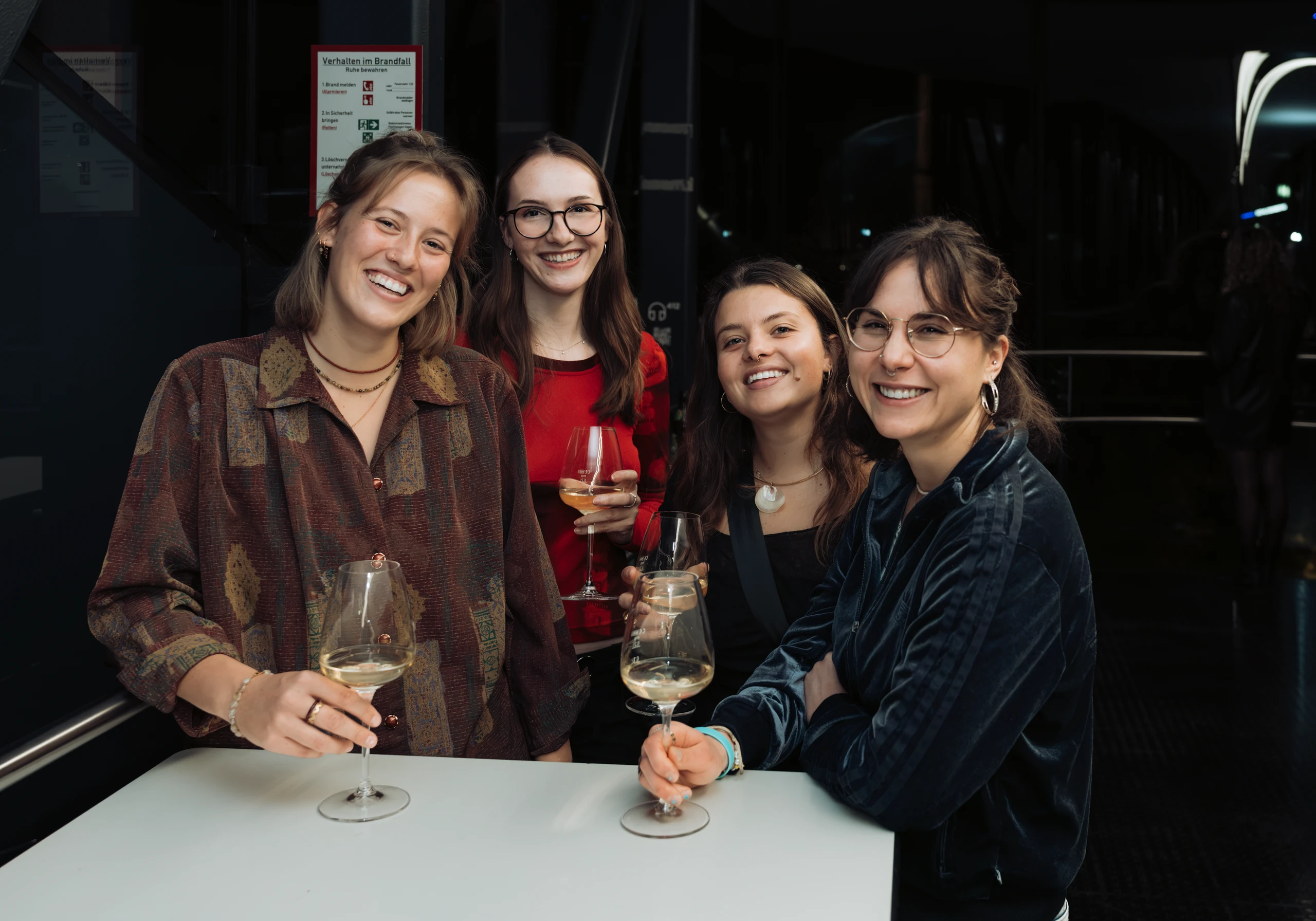 Eröffnung "Falling up" im Kunsthaus Graz – Bild 70 von 94