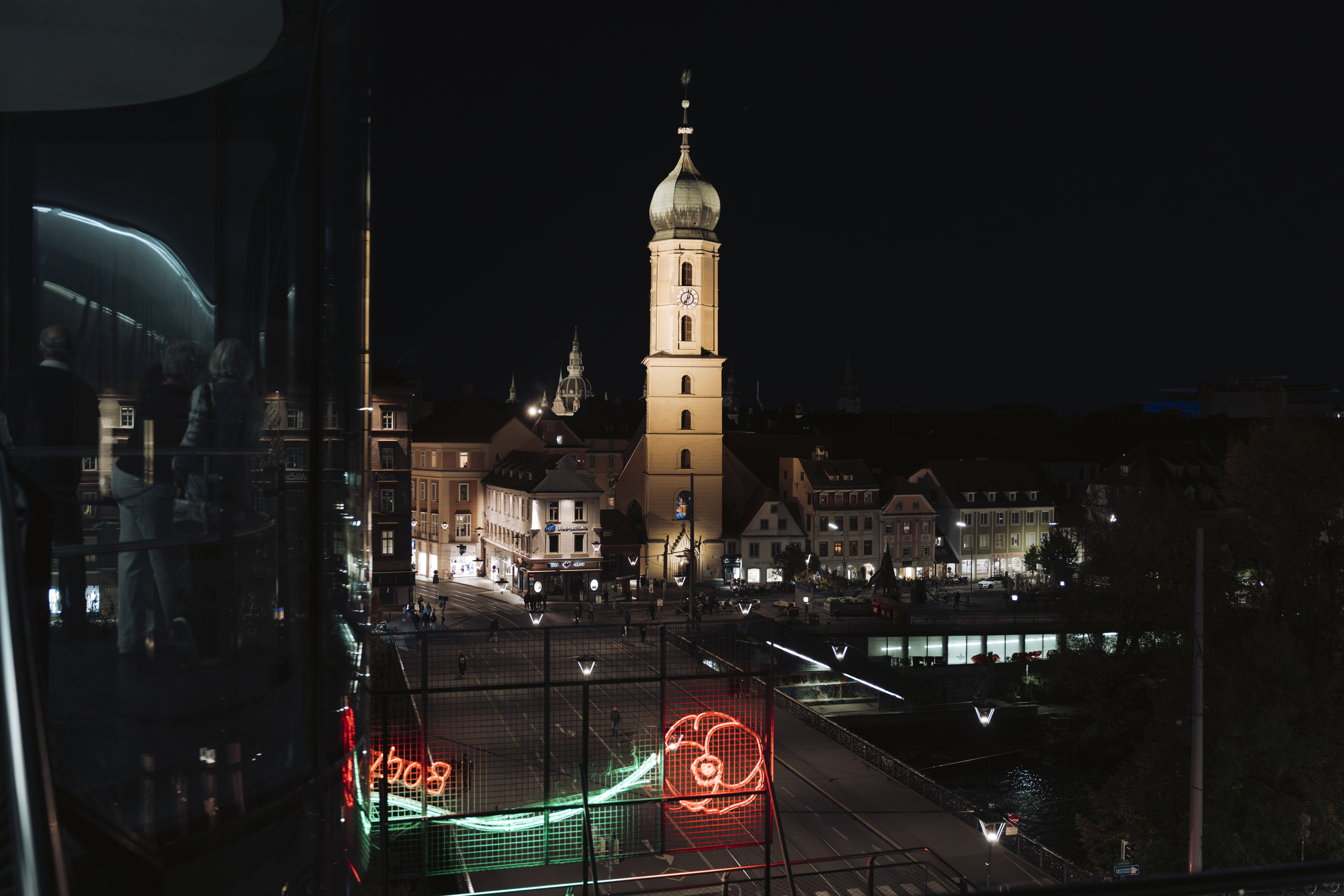 Eröffnung "Falling up" im Kunsthaus Graz – Bild 61 von 94