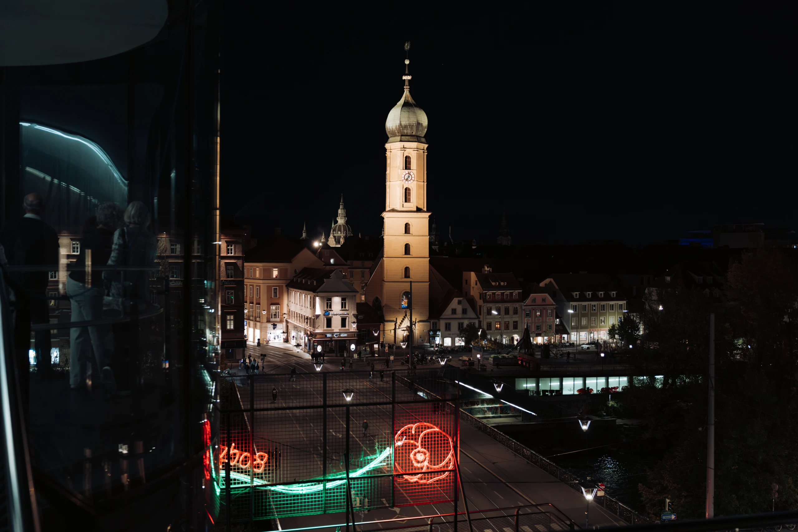 Eröffnung "Falling up" im Kunsthaus Graz – Bild 61 von 94
