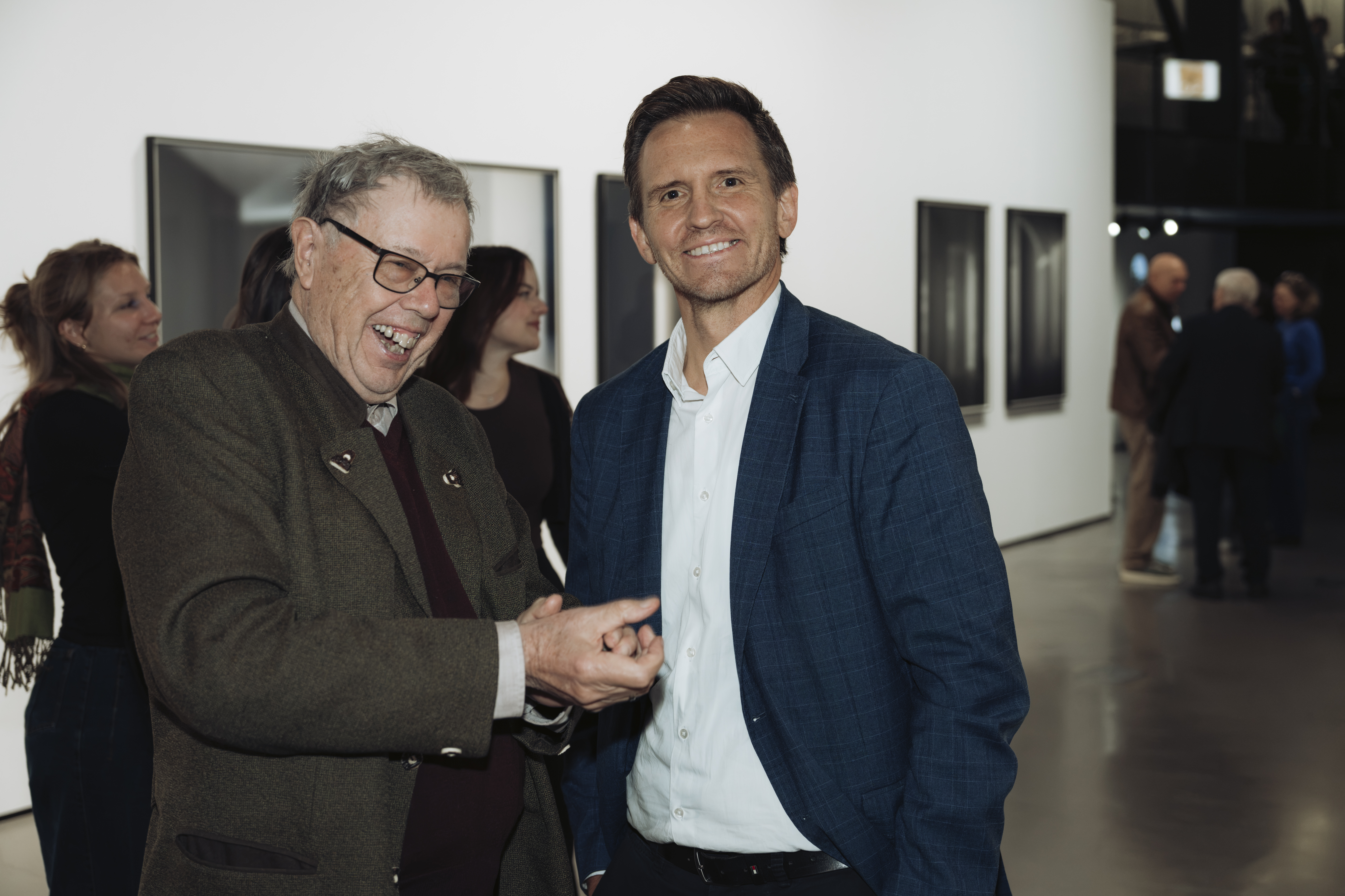 Eröffnung "Falling up" im Kunsthaus Graz – Bild 52 von 94