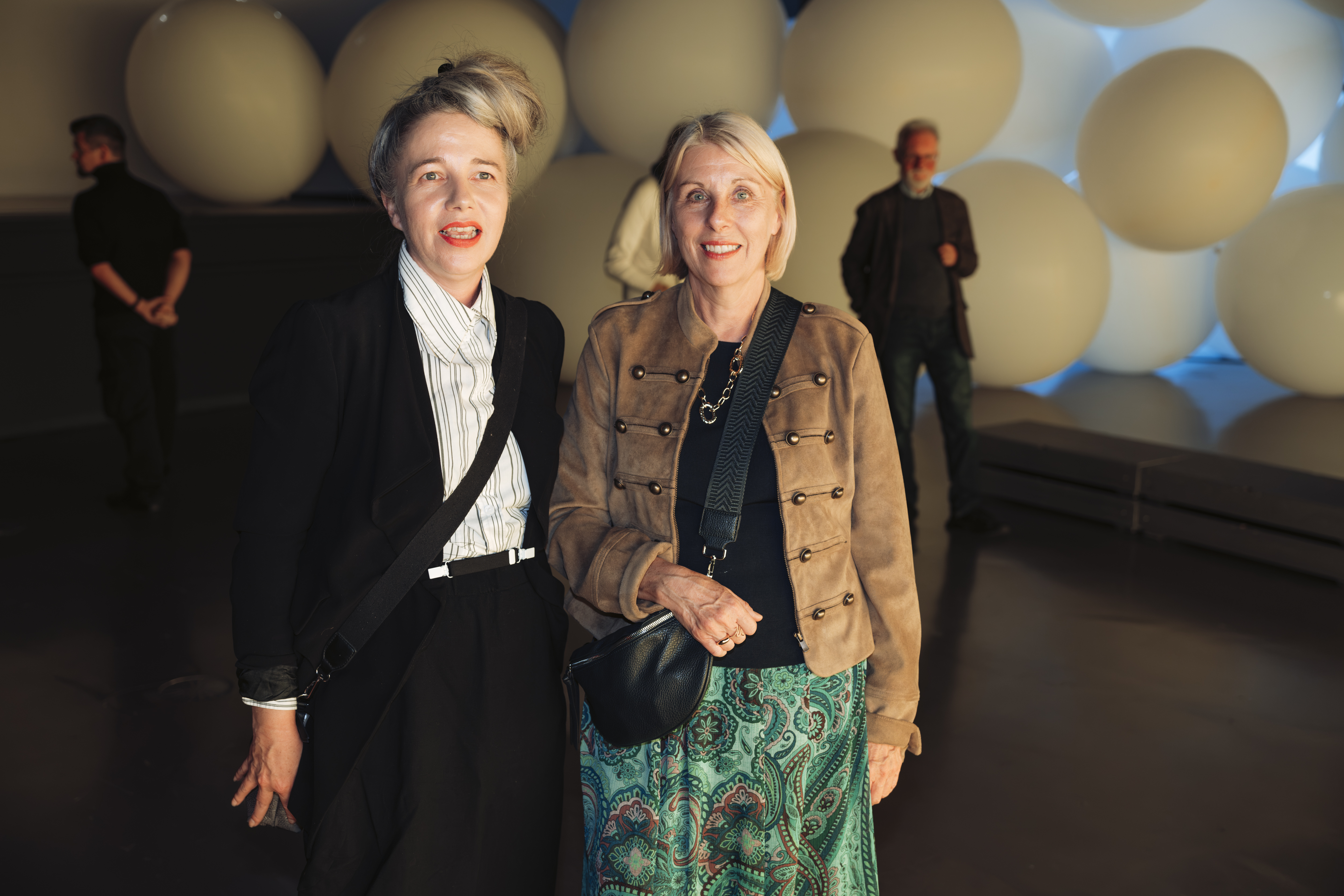 Eröffnung "Falling up" im Kunsthaus Graz – Bild 49 von 94