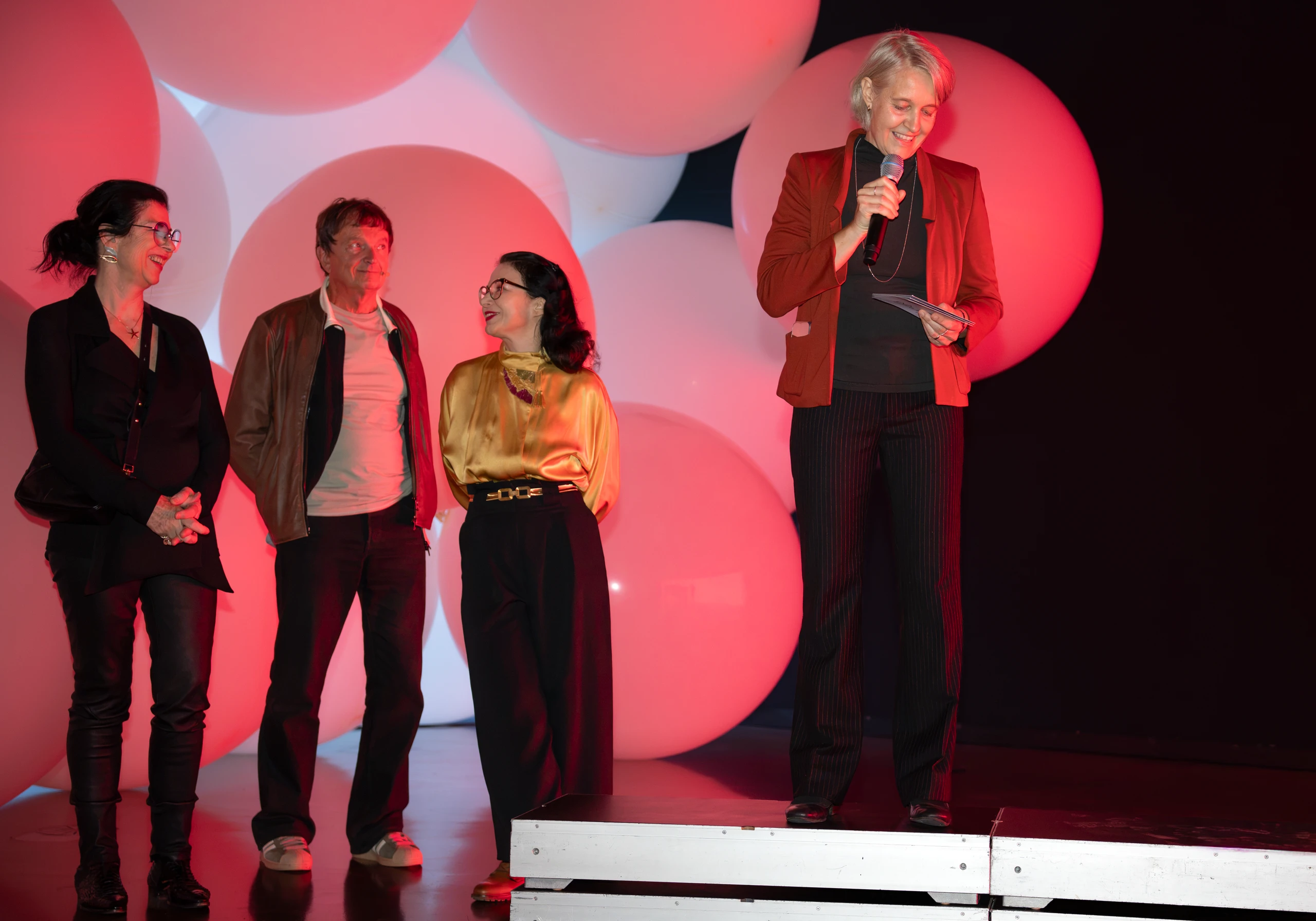 Eröffnung "Falling up" im Kunsthaus Graz – Bild 29 von 94