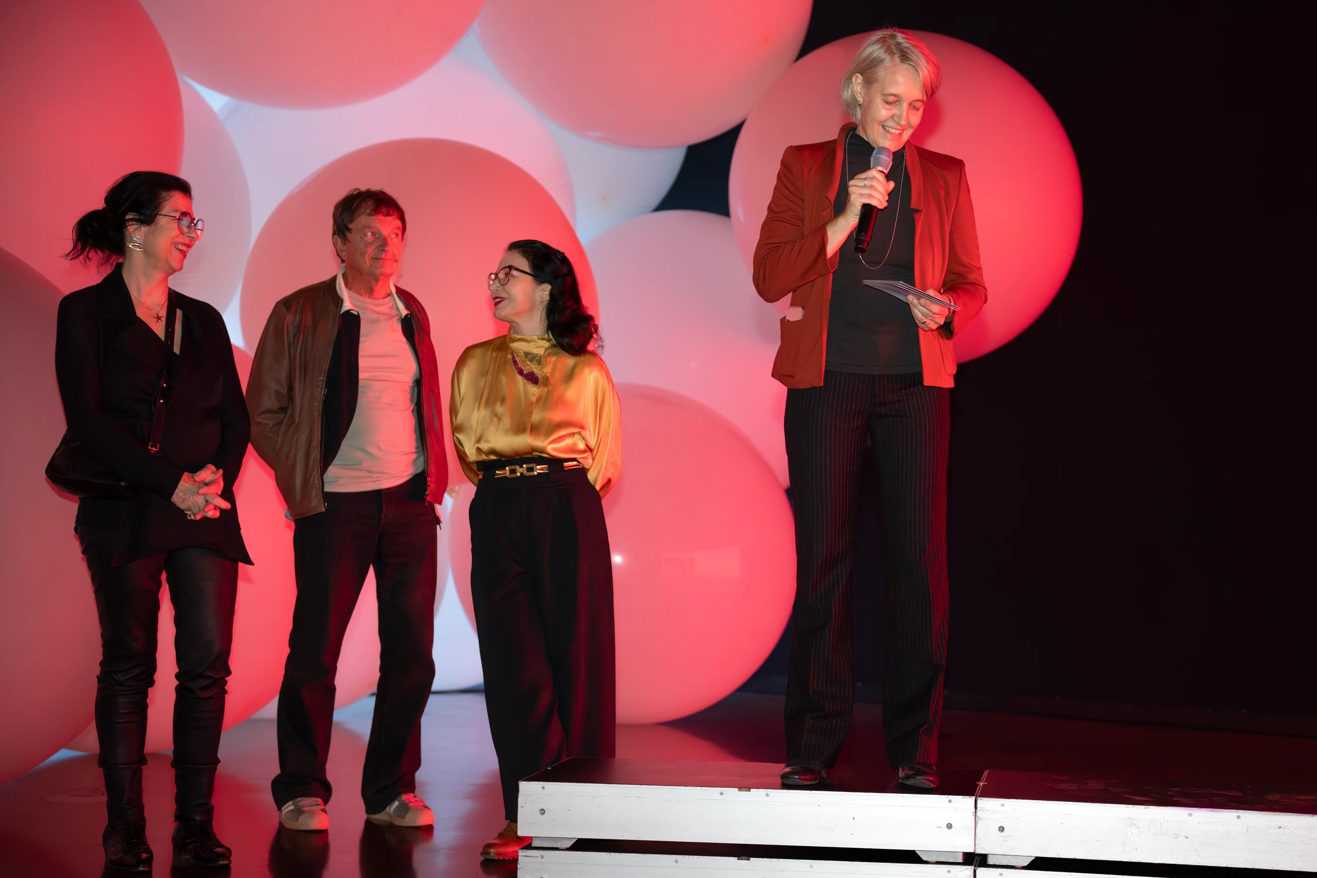 Eröffnung "Falling up" im Kunsthaus Graz – Bild 29 von 94
