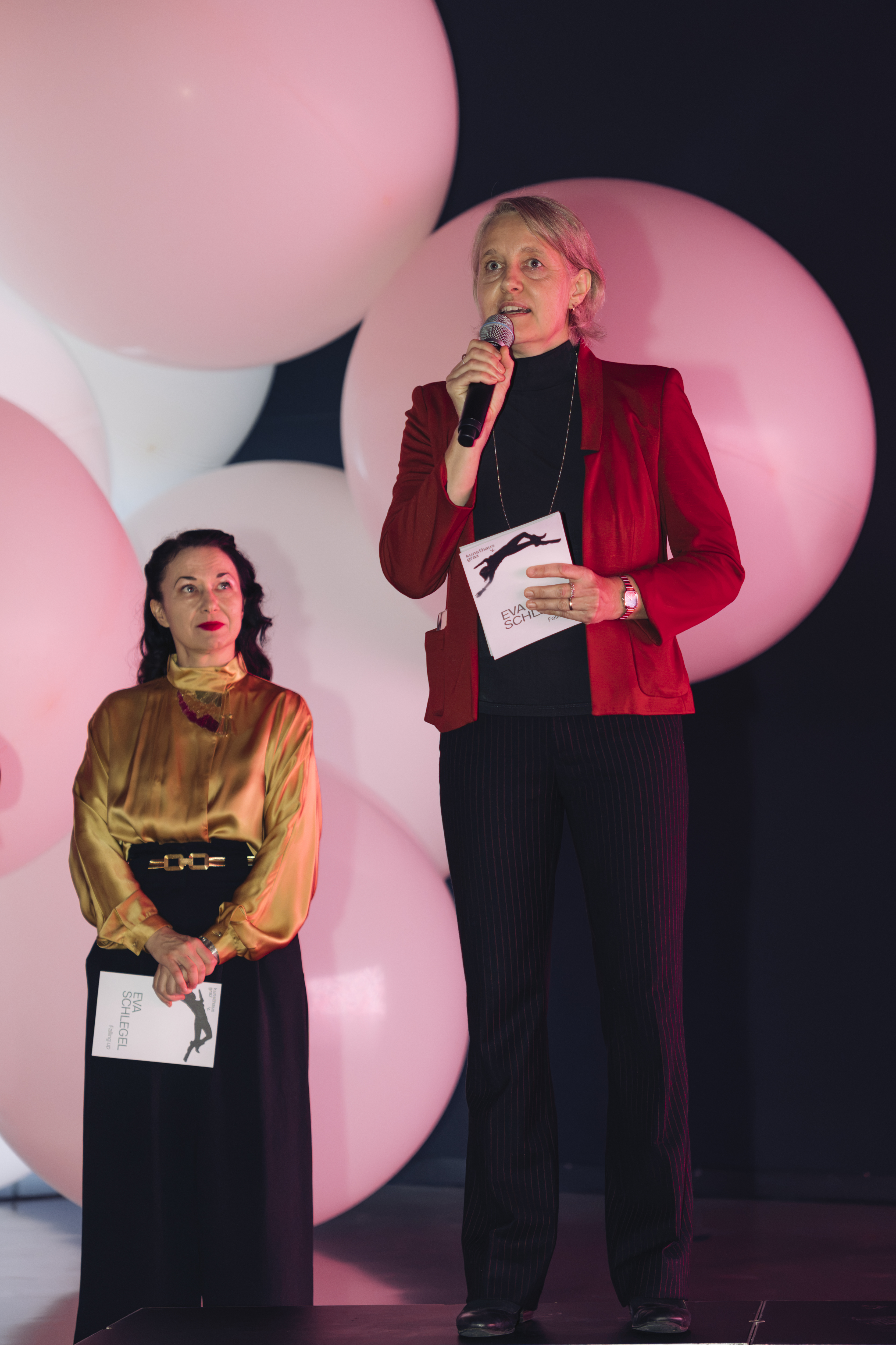 Eröffnung "Falling up" im Kunsthaus Graz – Bild 27 von 94