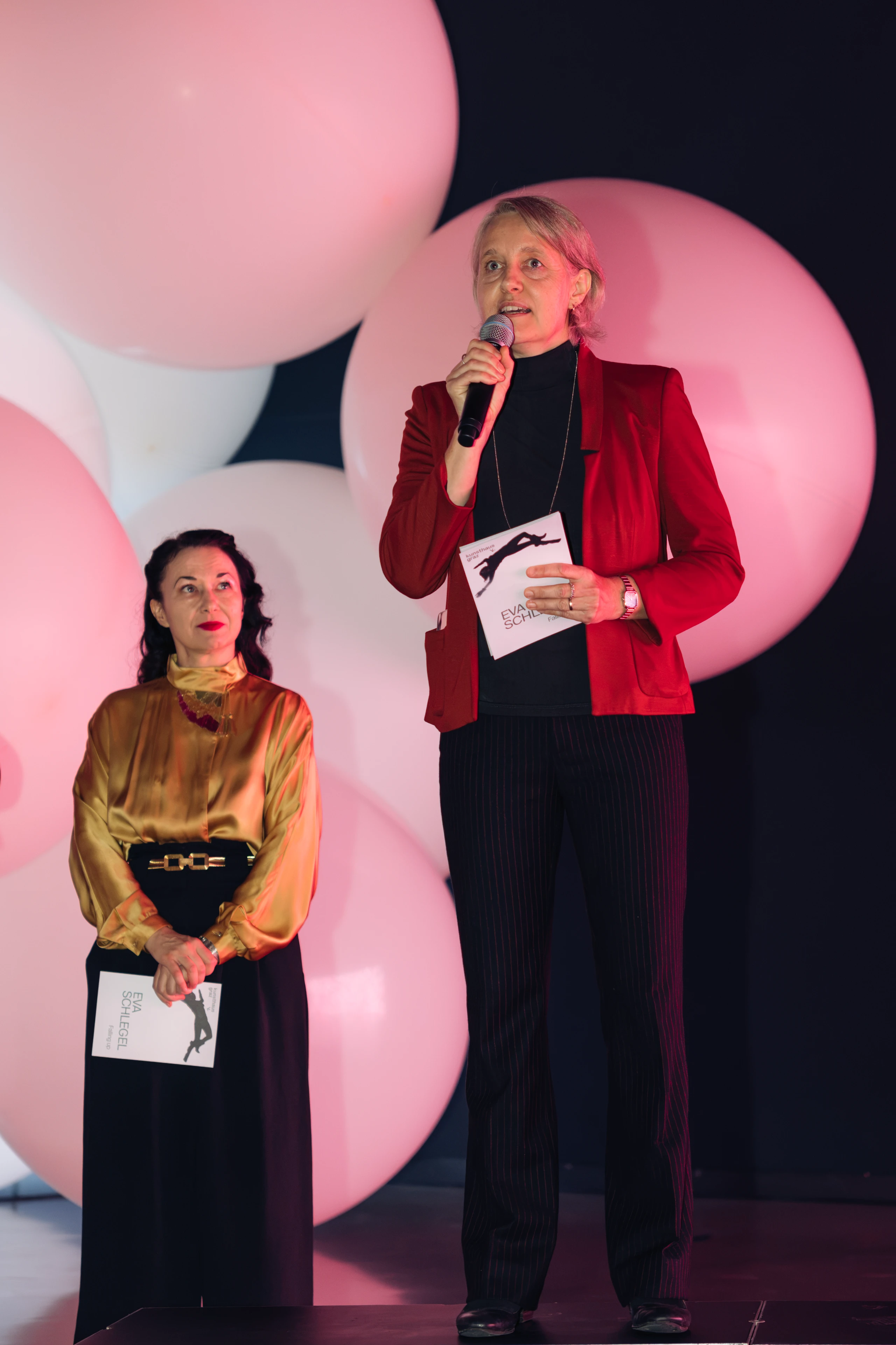 Eröffnung "Falling up" im Kunsthaus Graz – Bild 27 von 94