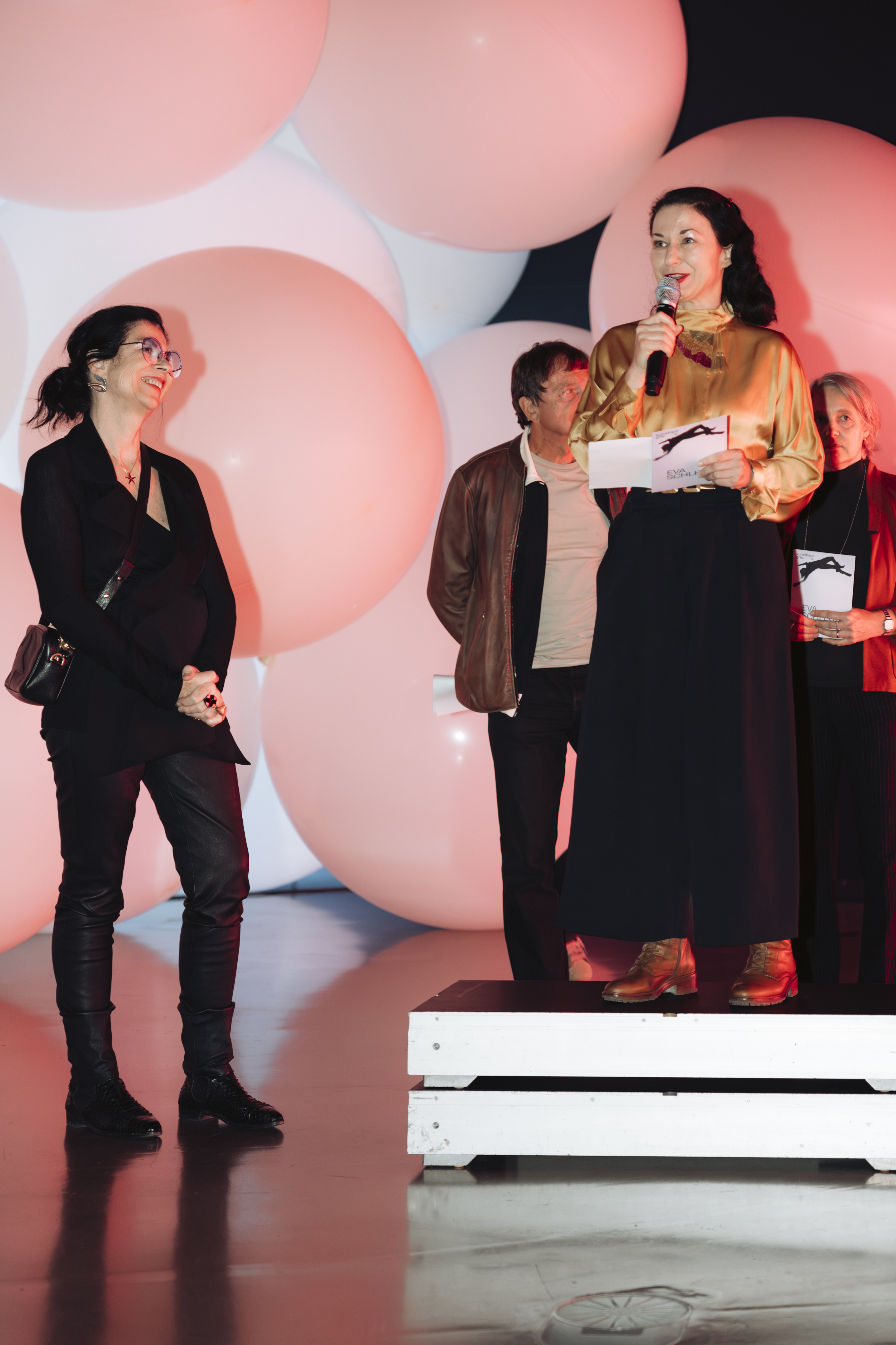 Eröffnung "Falling up" im Kunsthaus Graz – Bild 26 von 94
