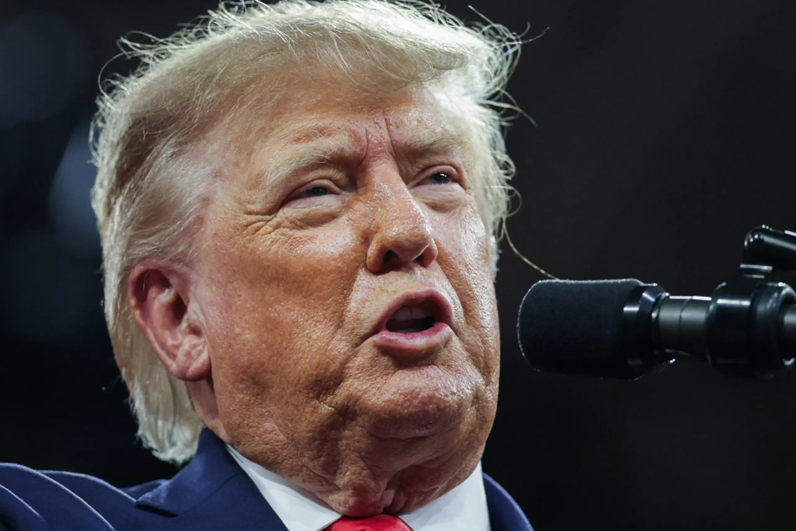 Trump hebt einige Zölle gegen das Nachbarland wieder auf