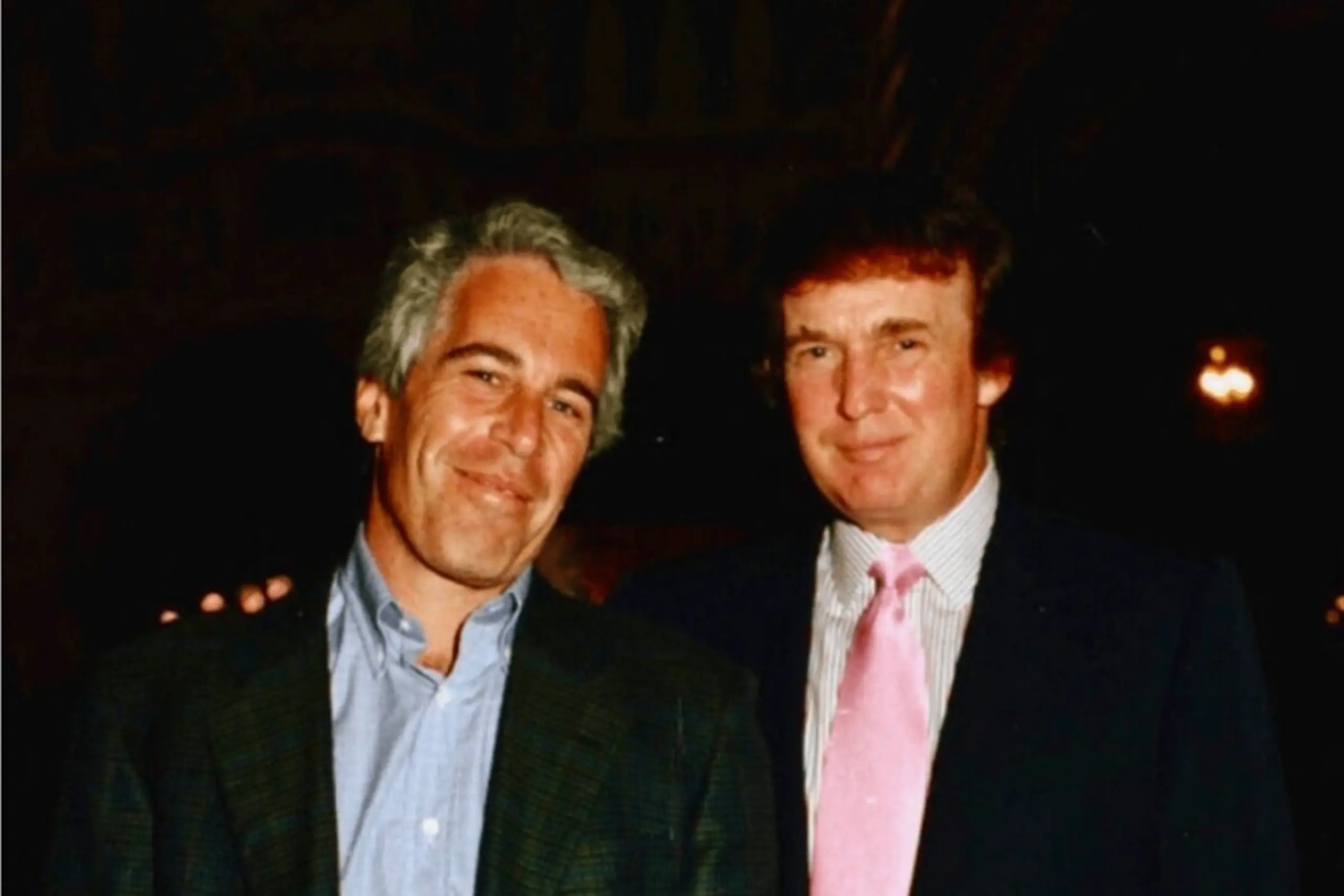 Jeffrey Epstein und Donald Trump (Foto undatiert)